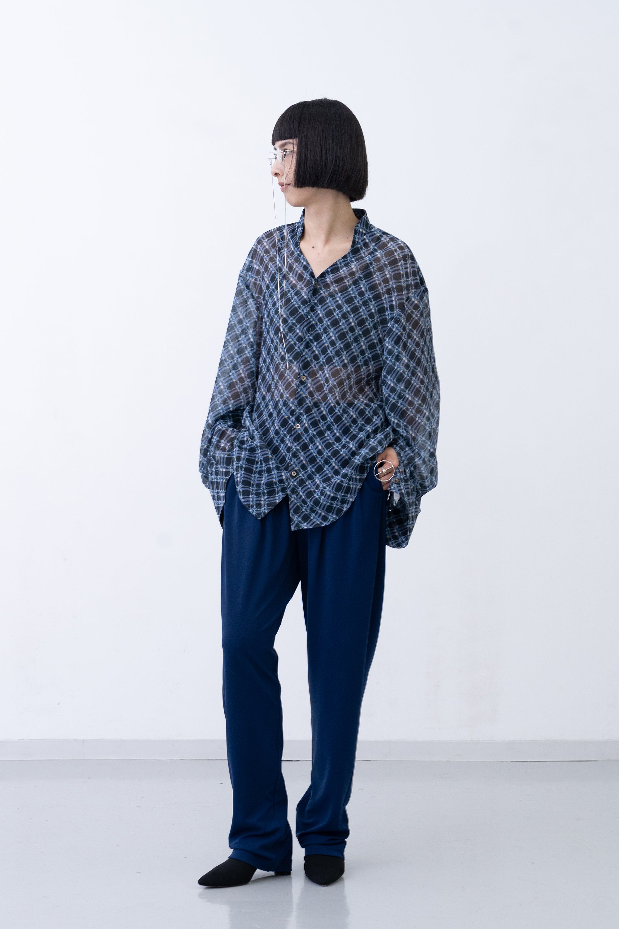 [PRE] Lattice Sheer Shirt / charcoal