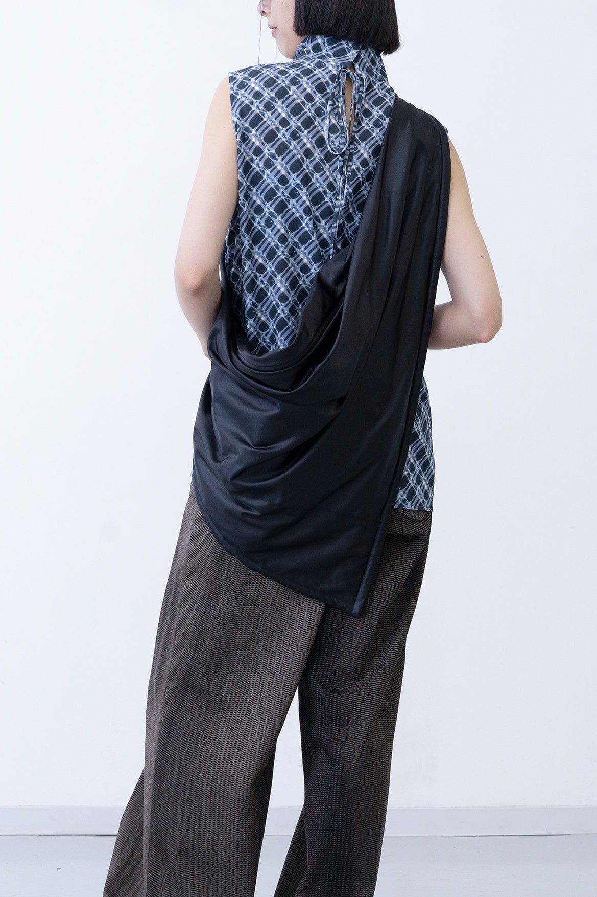 Lattice Blouse / charcoal