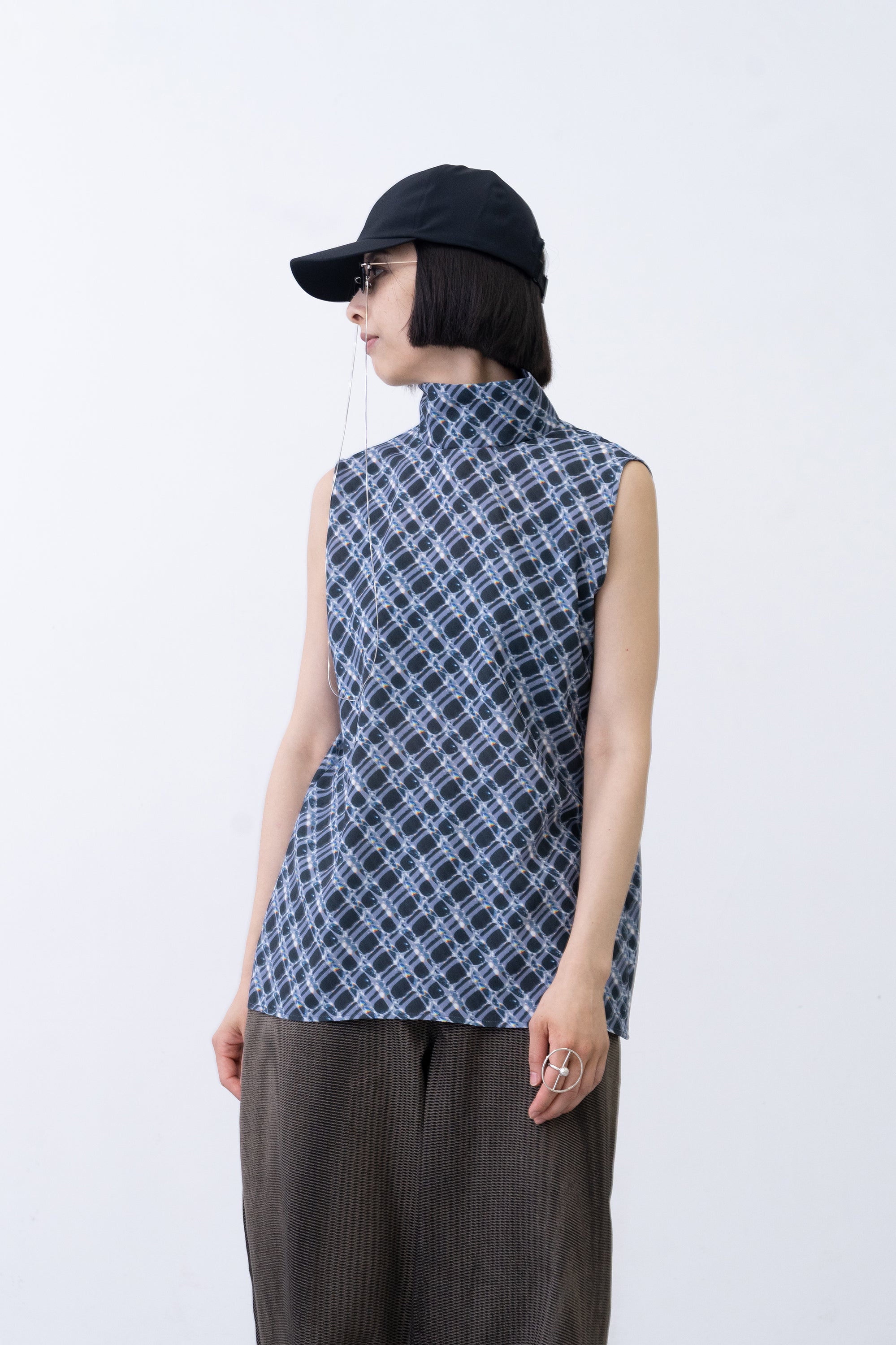 [PRE] Lattice Blouse / charcoal