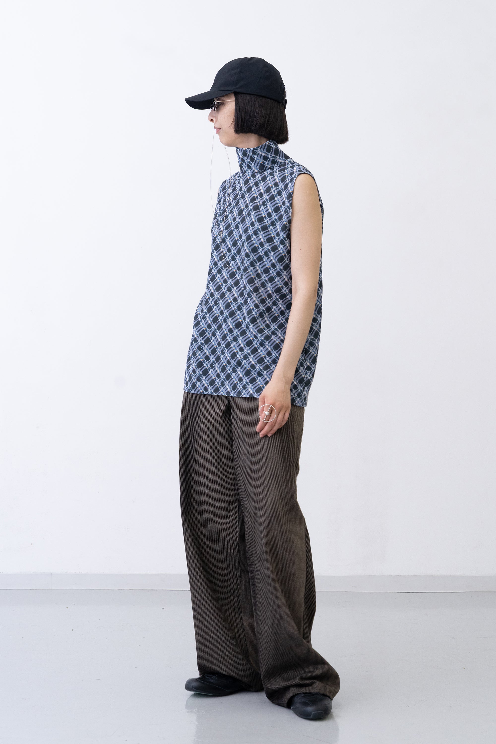 [PRE] Lattice Blouse / charcoal