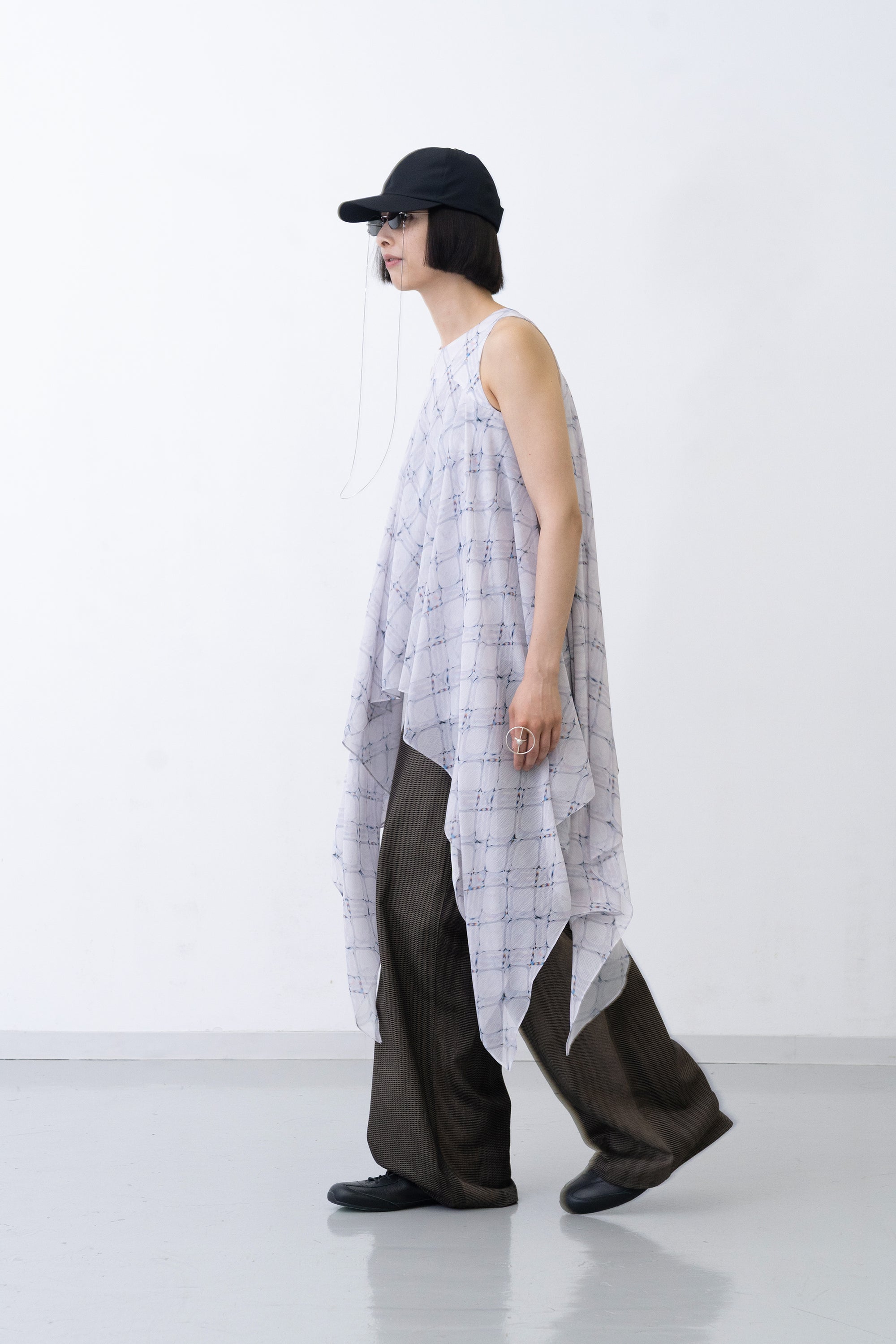 [PRE] Lattice Skyfish Robe / white