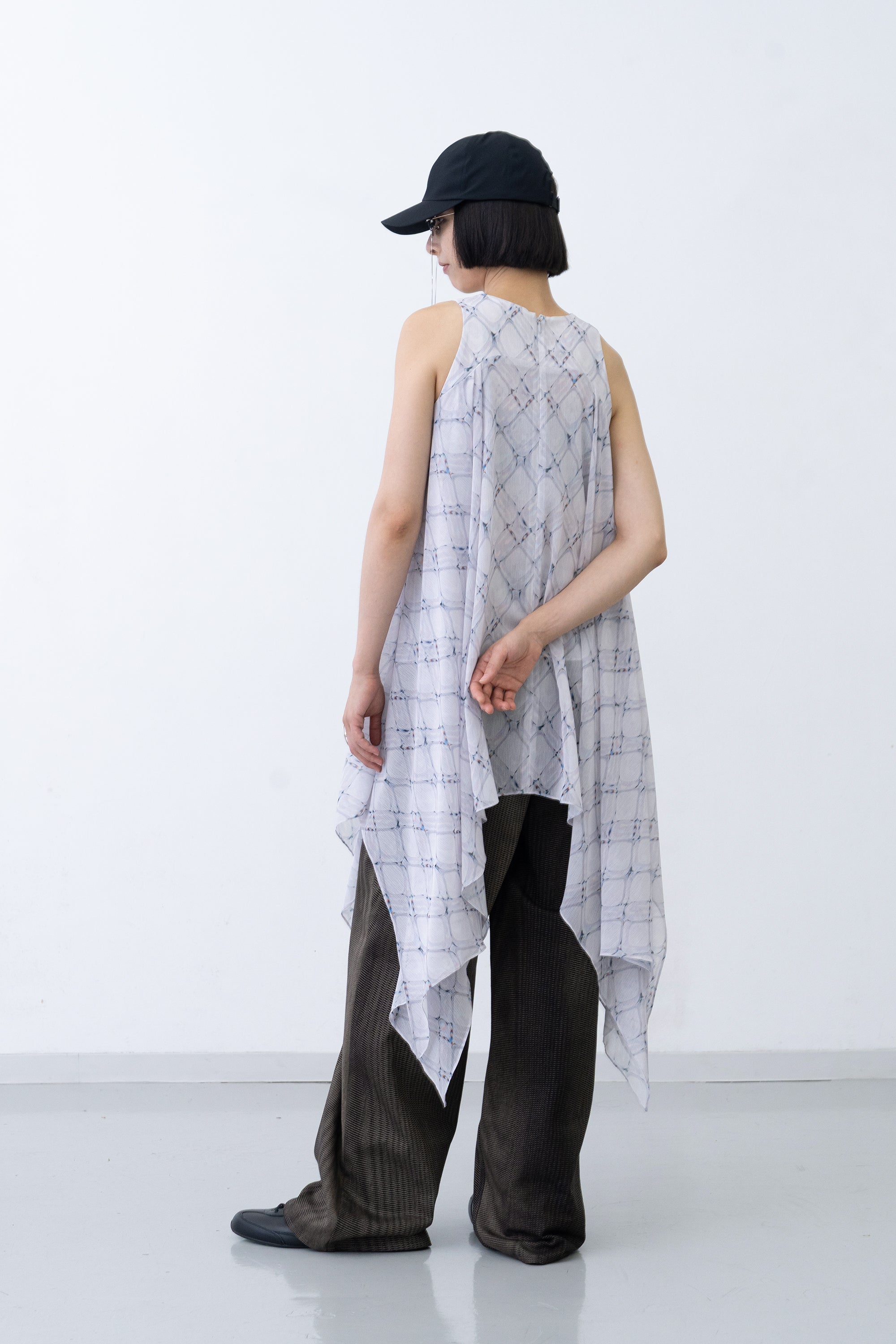 [PRE] Lattice Skyfish Robe / white