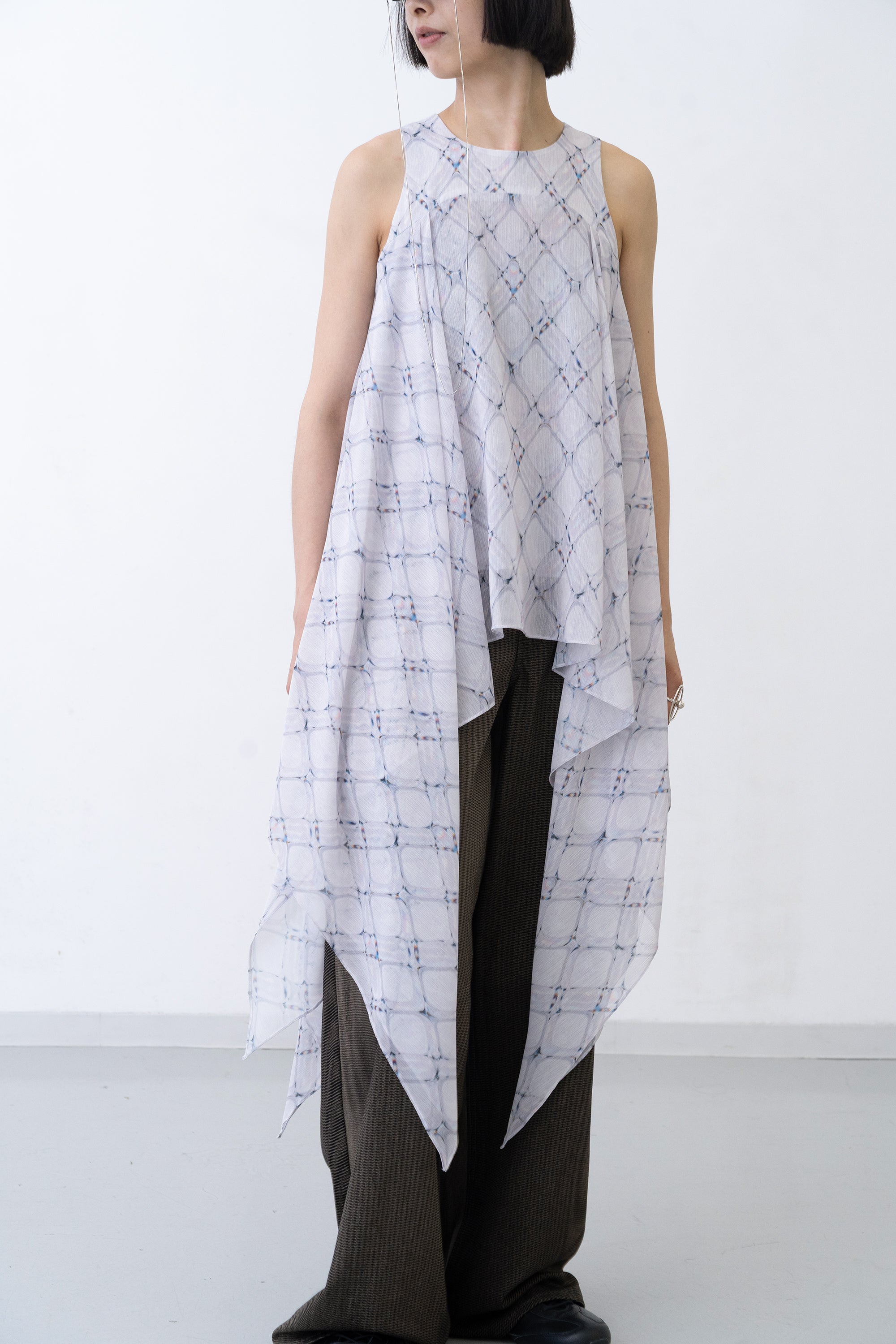 [PRE] Lattice Skyfish Robe / white