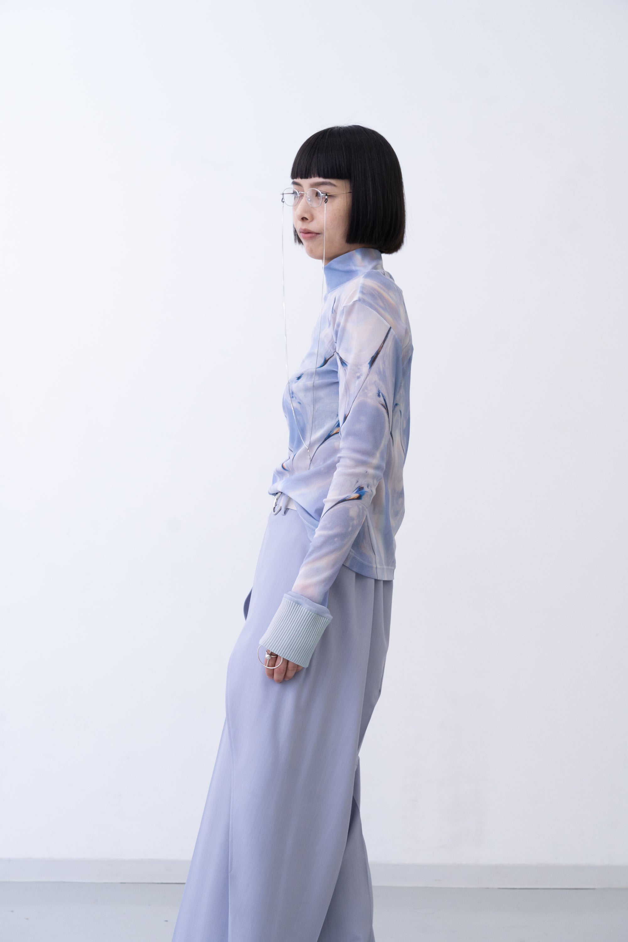 [PRE] Hi Oyster / light