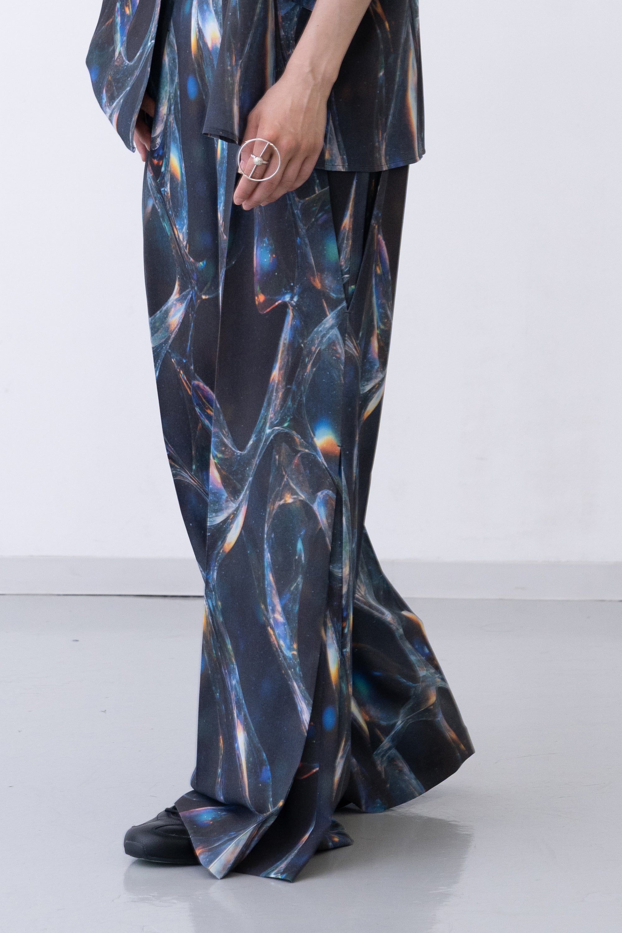 [PRE] Layhak Trousers Oyster / deep
