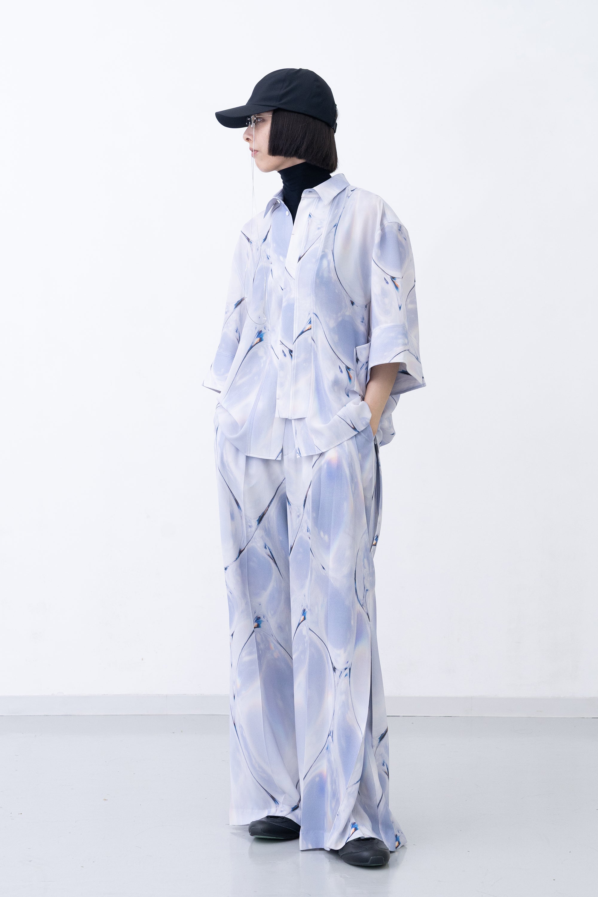 [PRE] Tri Front Shirt Oyster / light