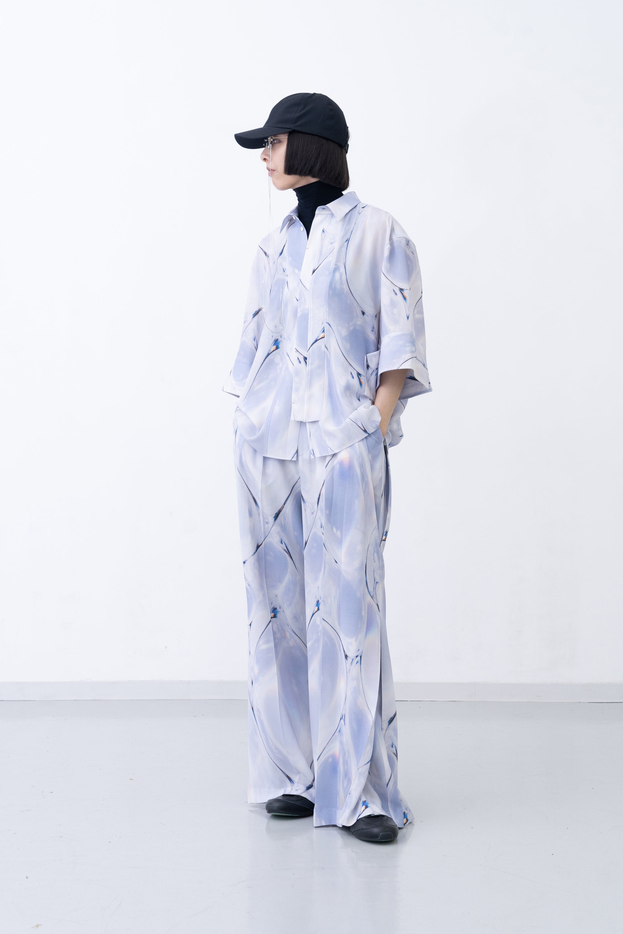 [PRE] Layhak Trousers Oyster / light