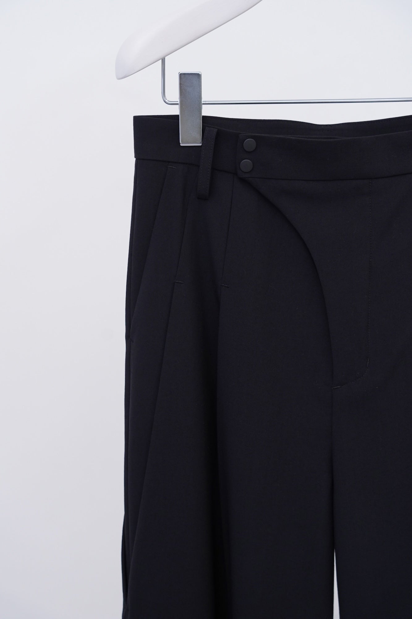 [PRE] Layhak Trousers / black
