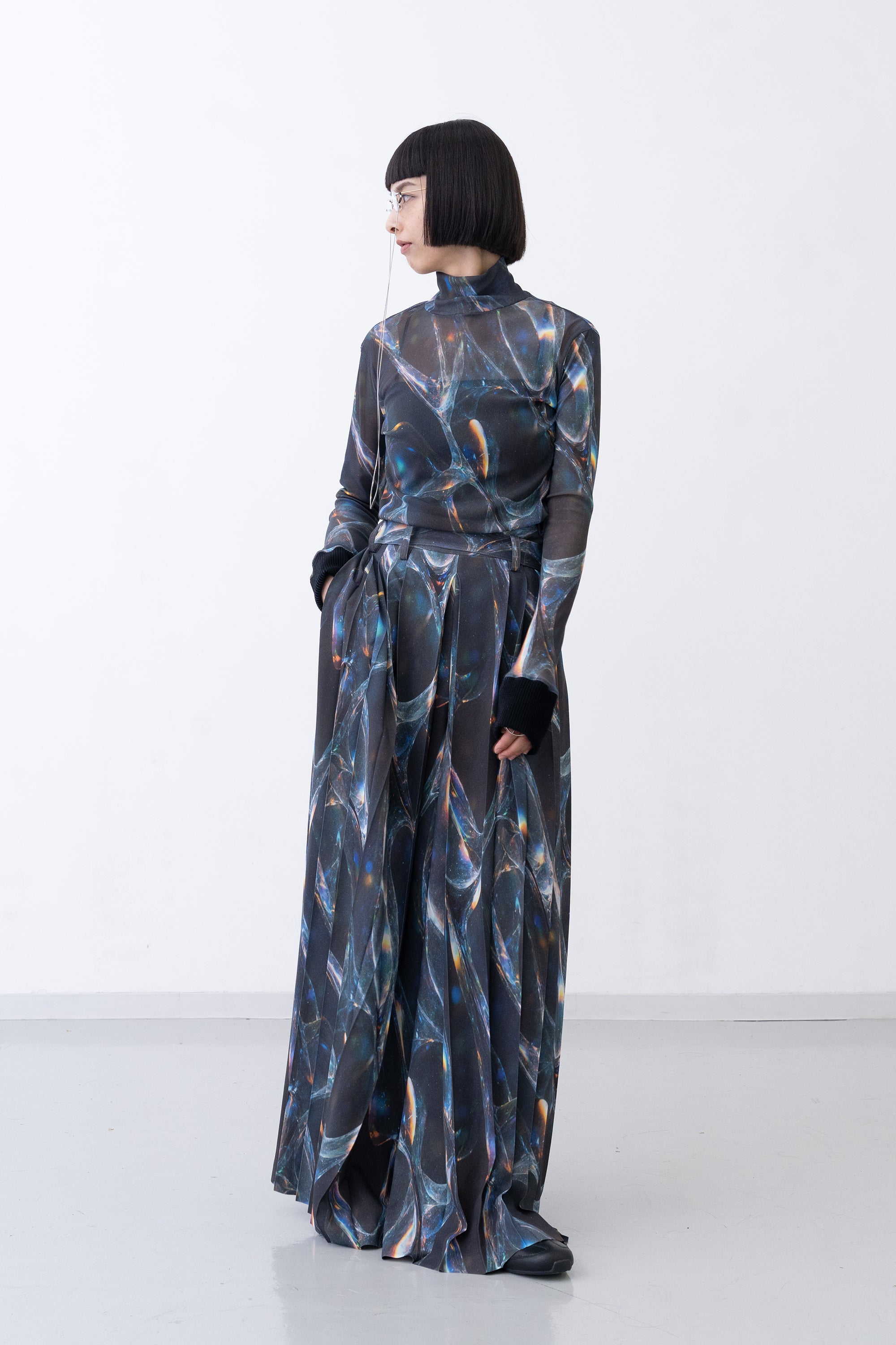 [PRE] Hak Pleats Pants Oyster / deep