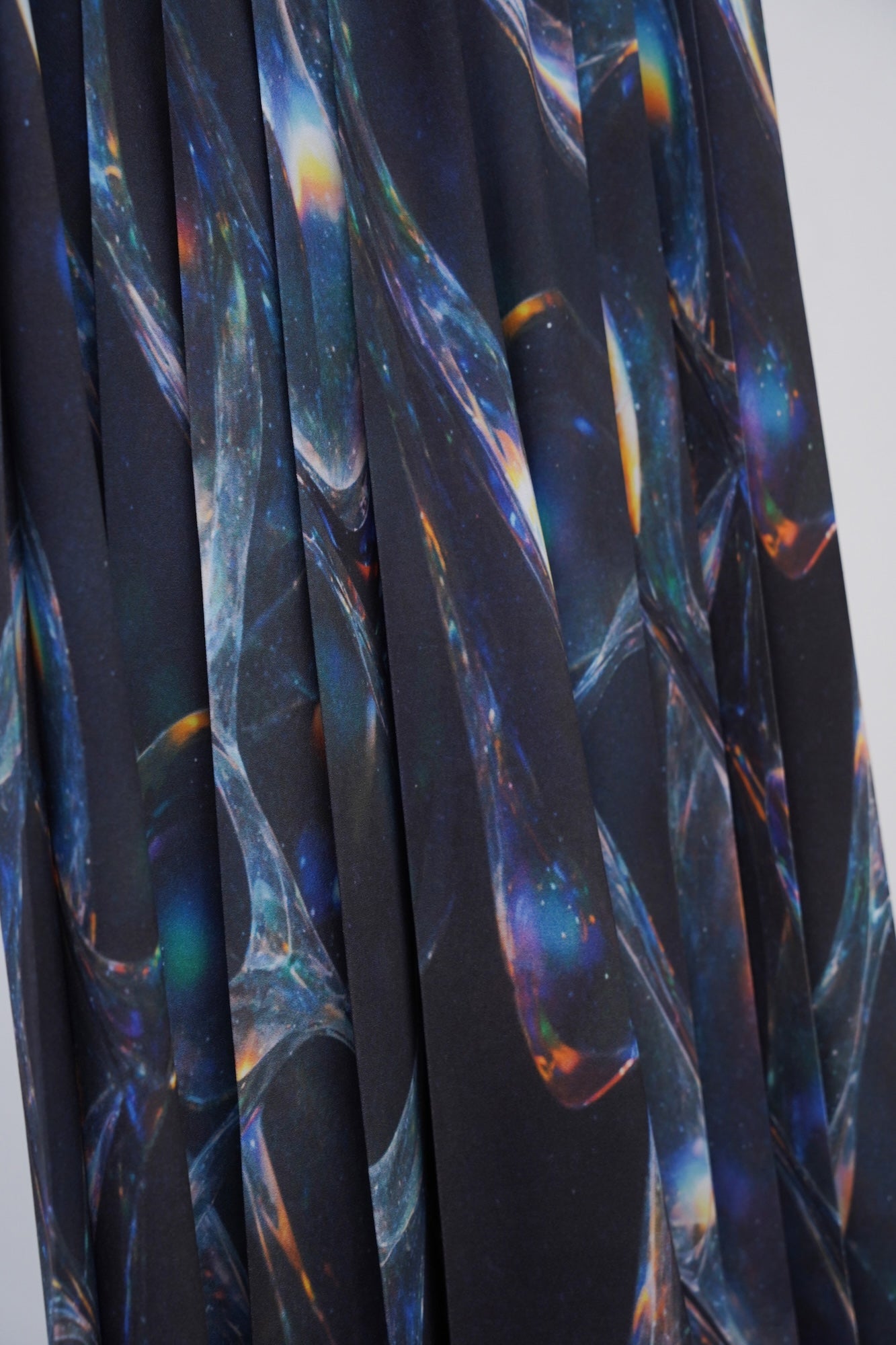 [PRE] Hak Pleats Pants Oyster / deep