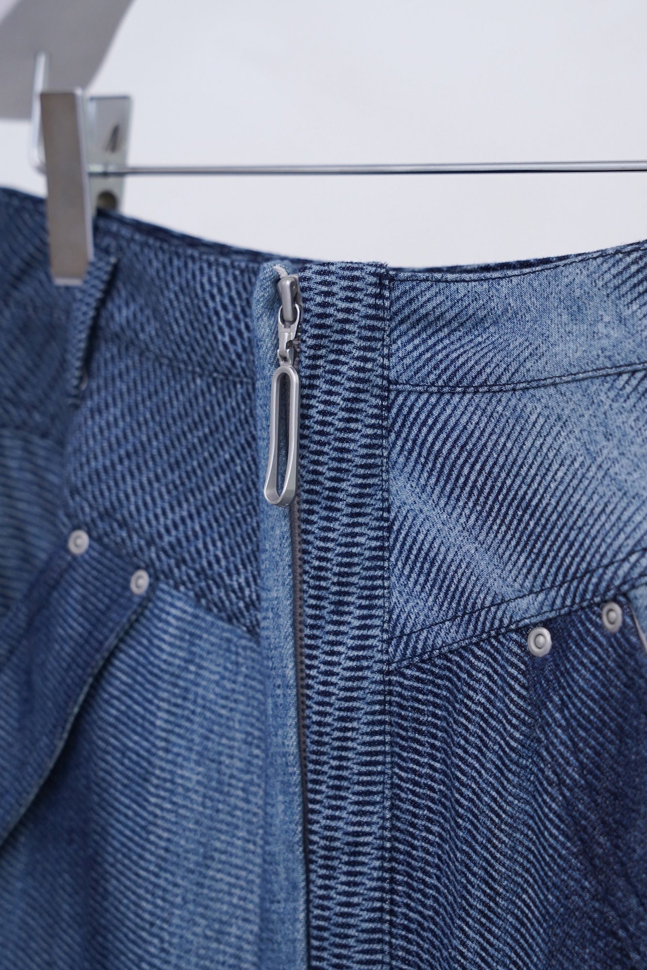 [PRE] Mirage Bleach Skirt / navy