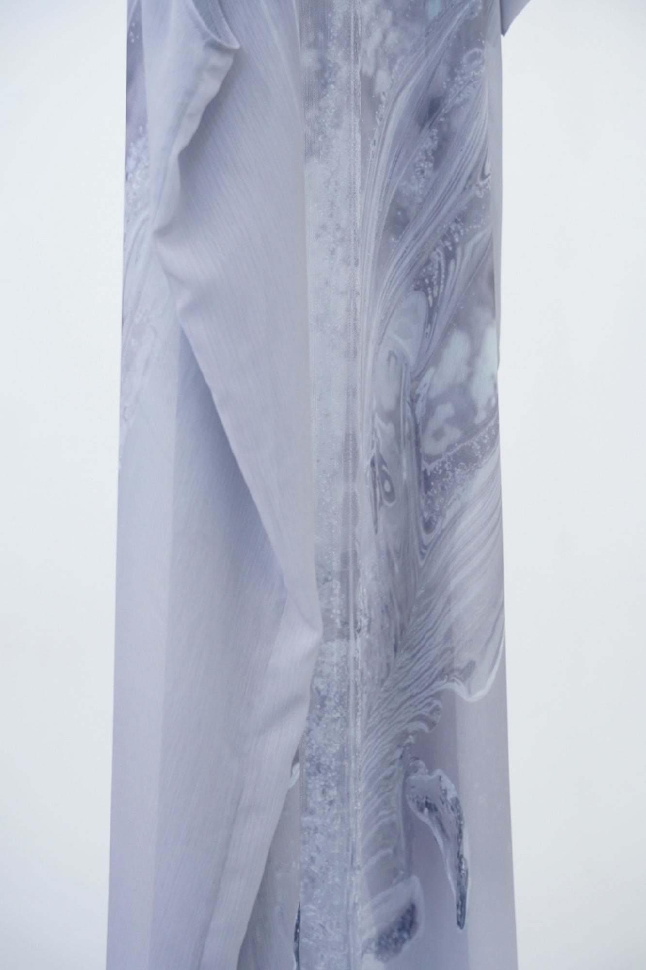 Phenomenal Sheer Robe / fog grey