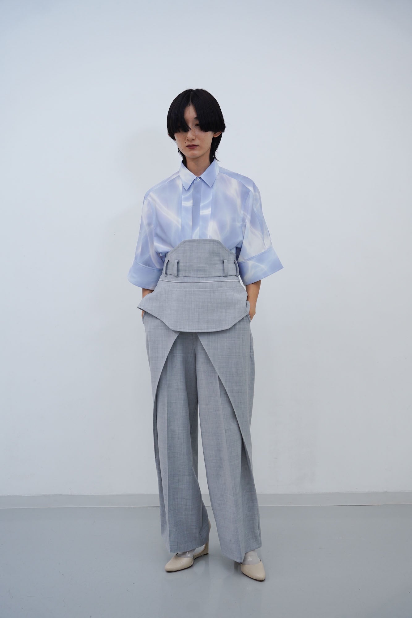 Neu Tri Shirt / light – HATRA OFFICIAL