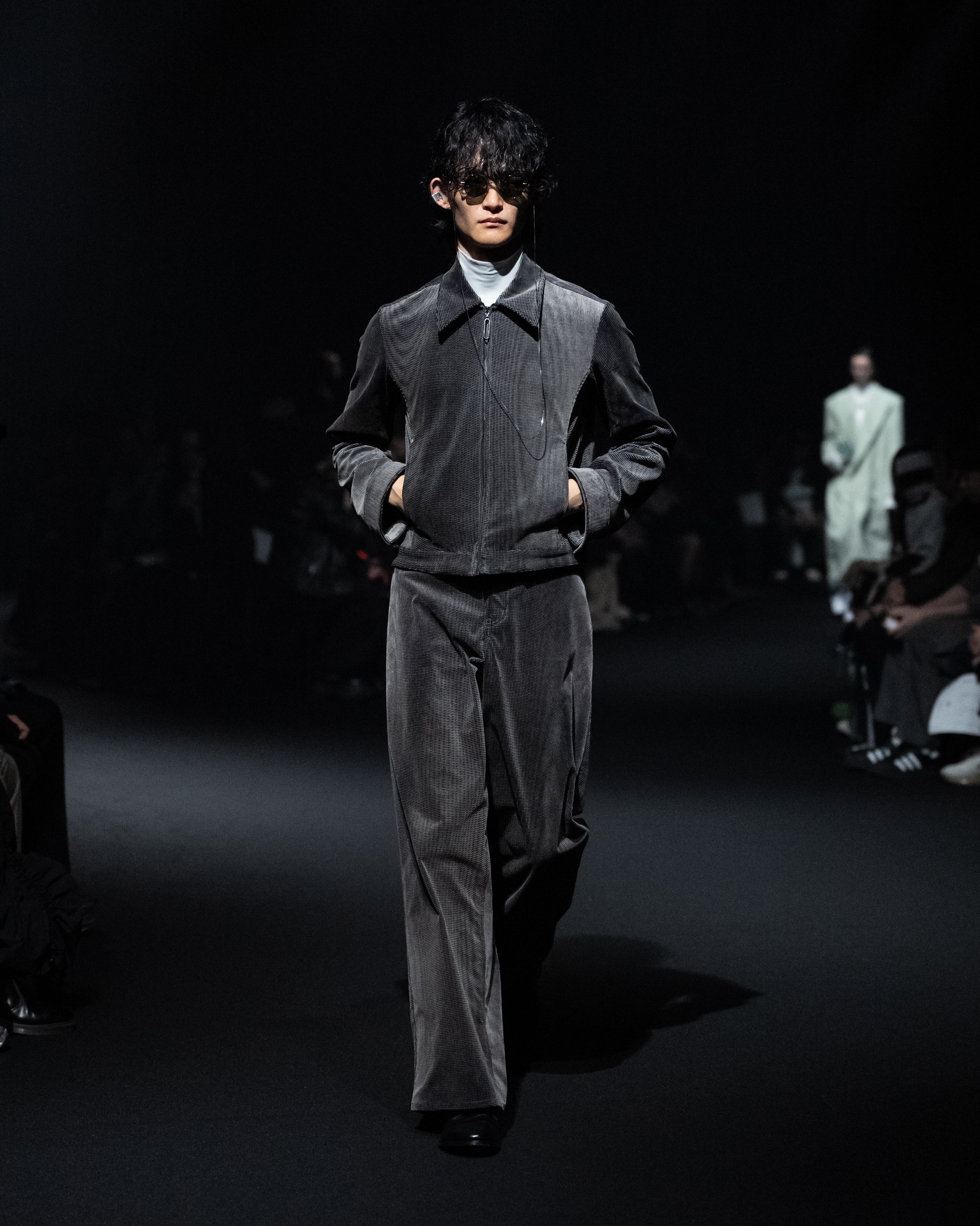 25AW【HATRA】　Mirage Bleach Corduroy Pants Mirage Bleach Corduroy Pants / black – HATRA OFFICIAL