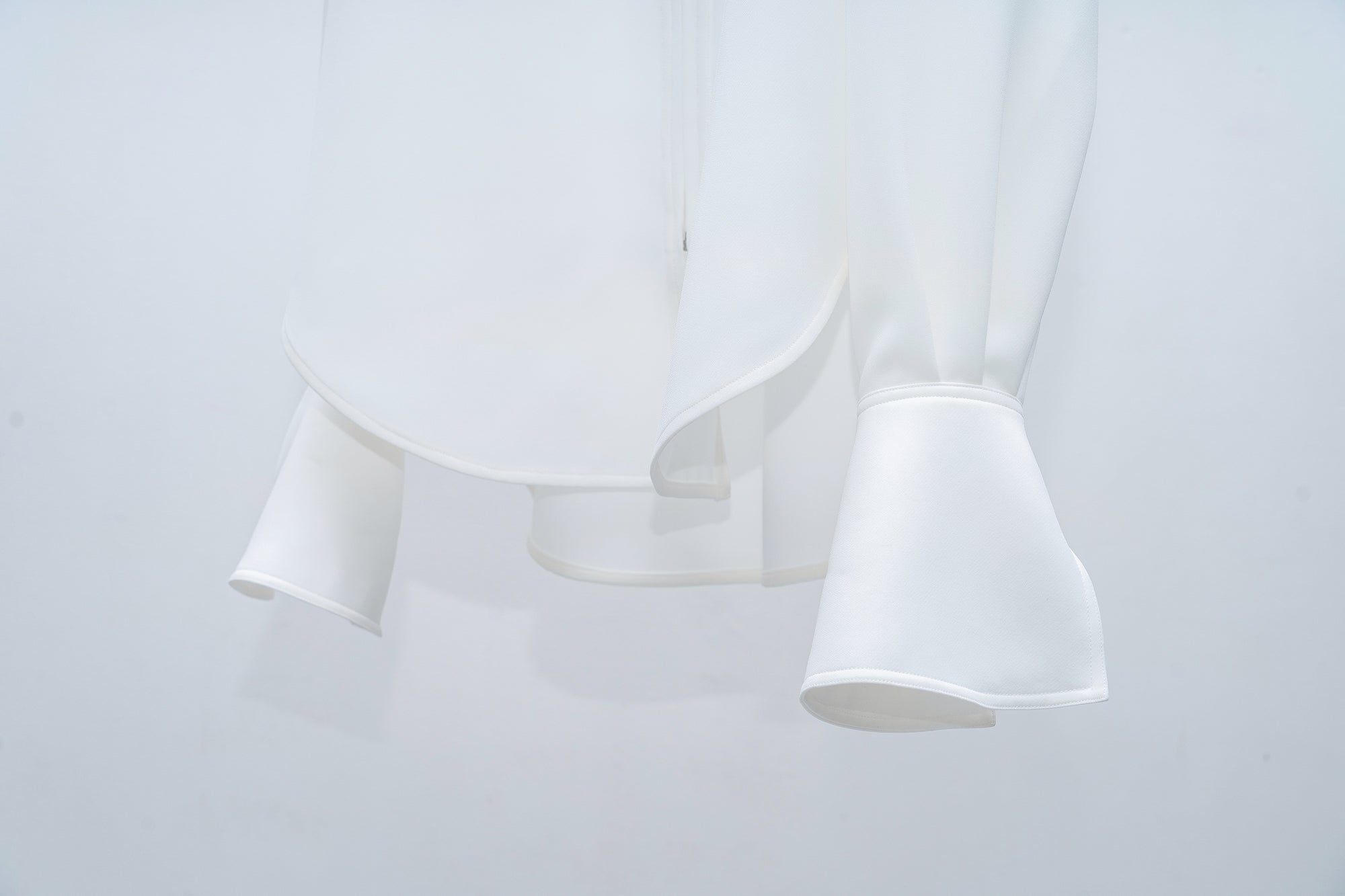 O Blouse / white
