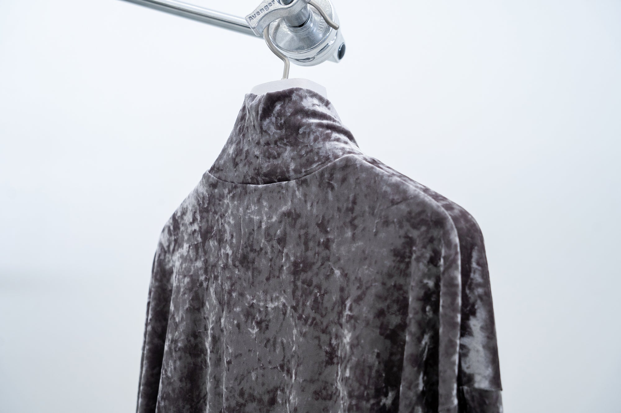 Lunar Velour Top / grey