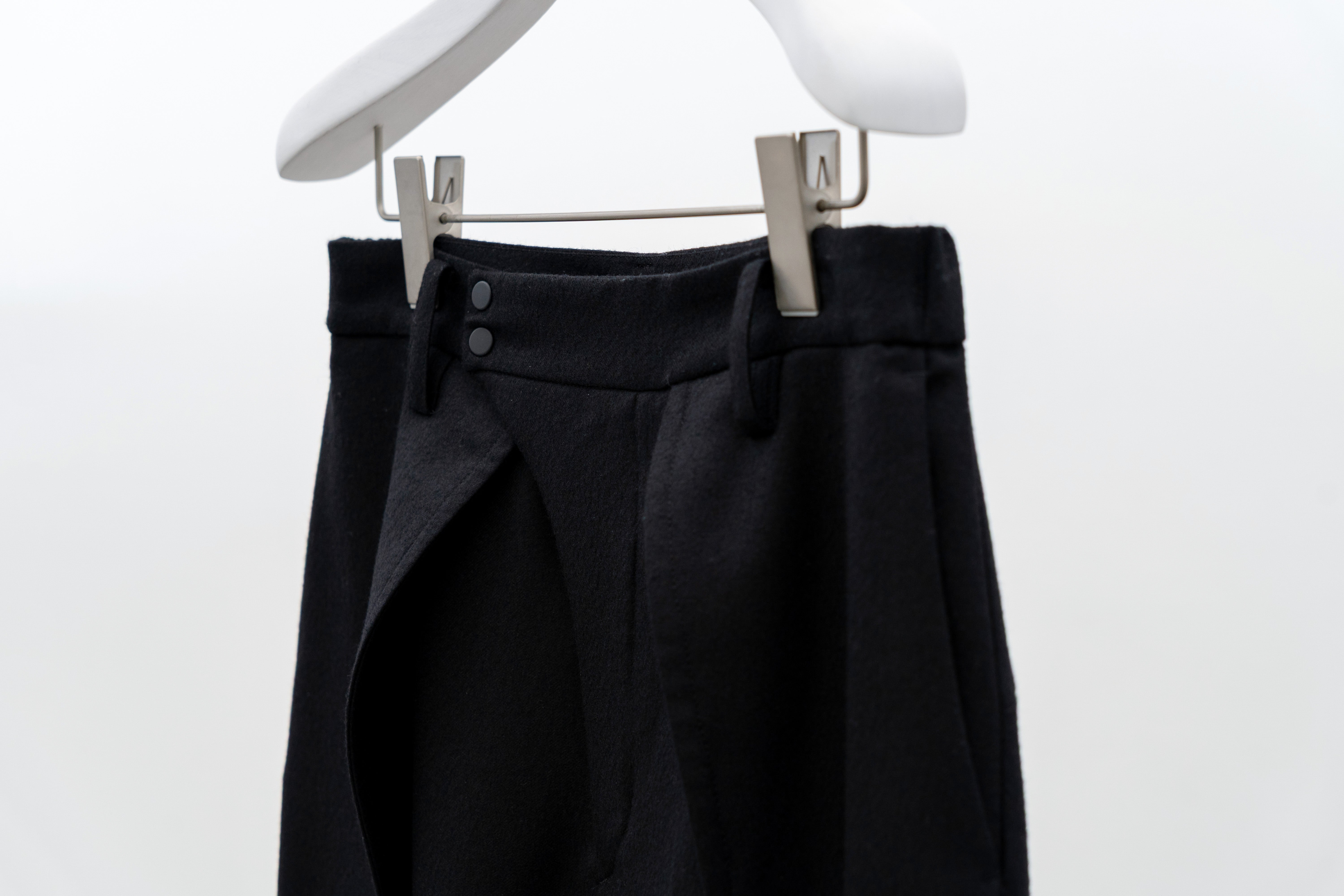 Dub Tailored Trousers / black – HATRA OFFICIAL