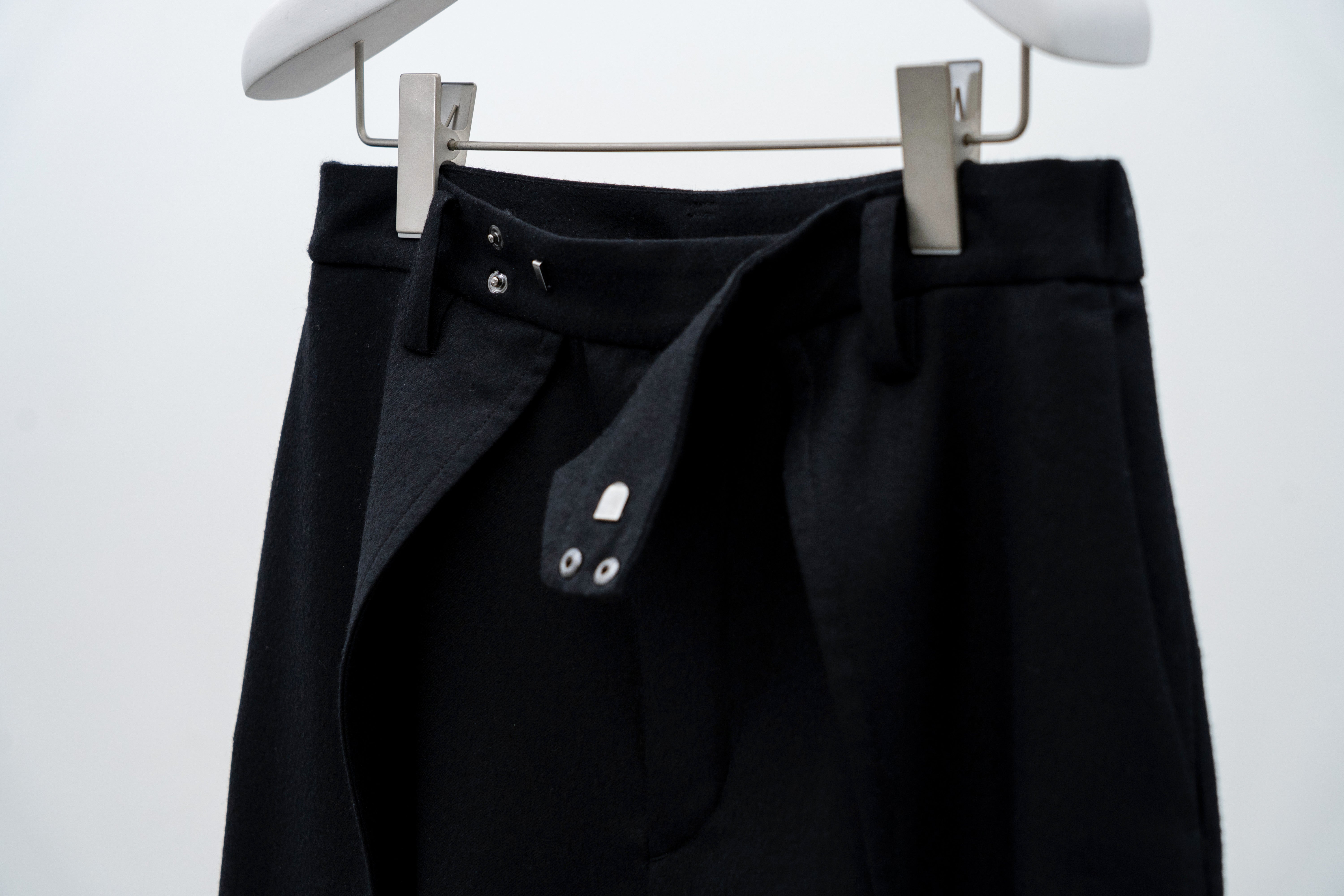 Dub Tailored Trousers / black – HATRA OFFICIAL