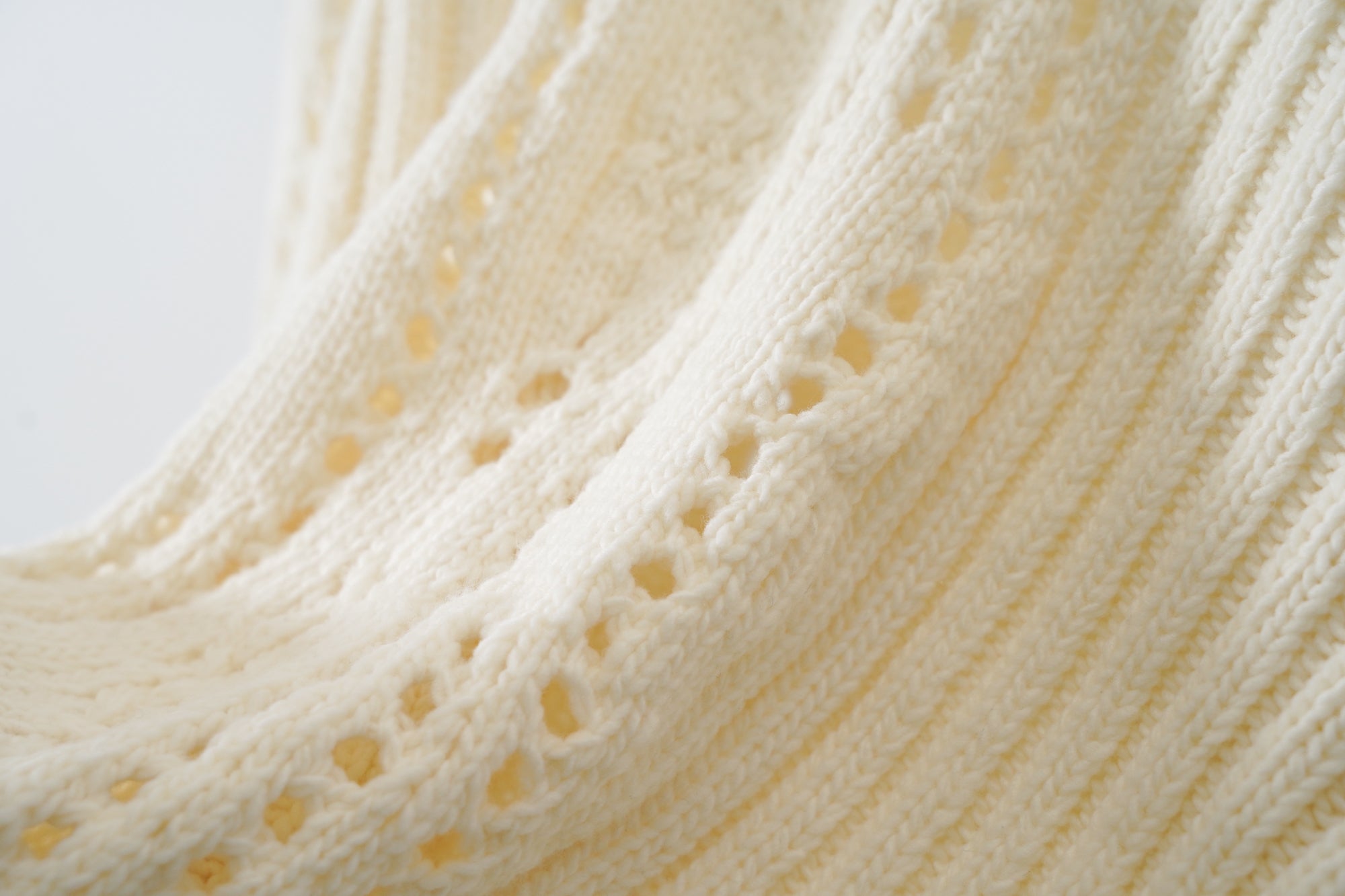 Allele Cable Sweater / ivory