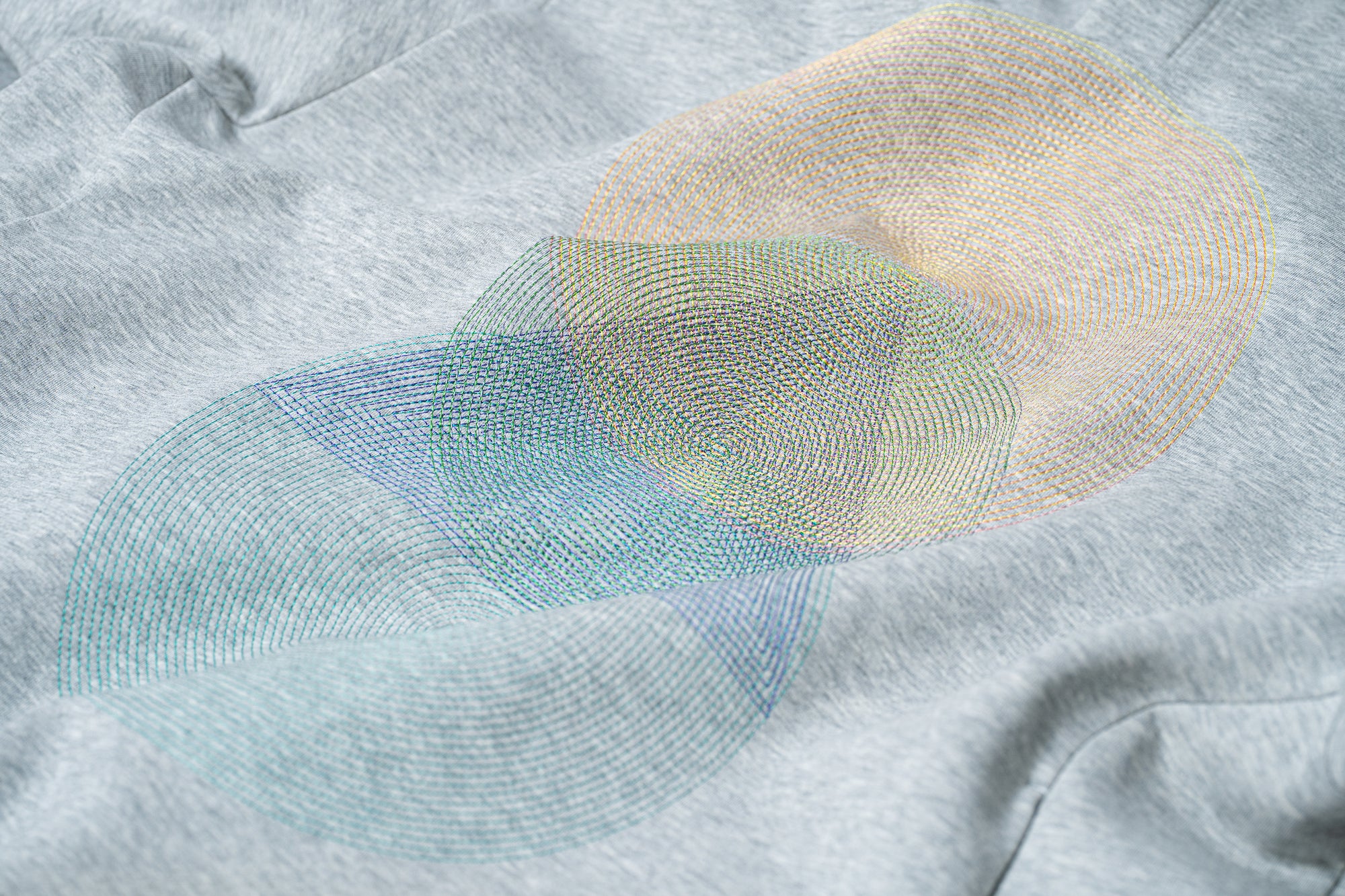 Echo Embroidery Hoodie / grey