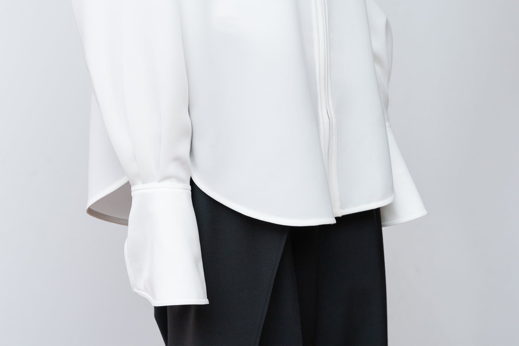 O Blouse / white