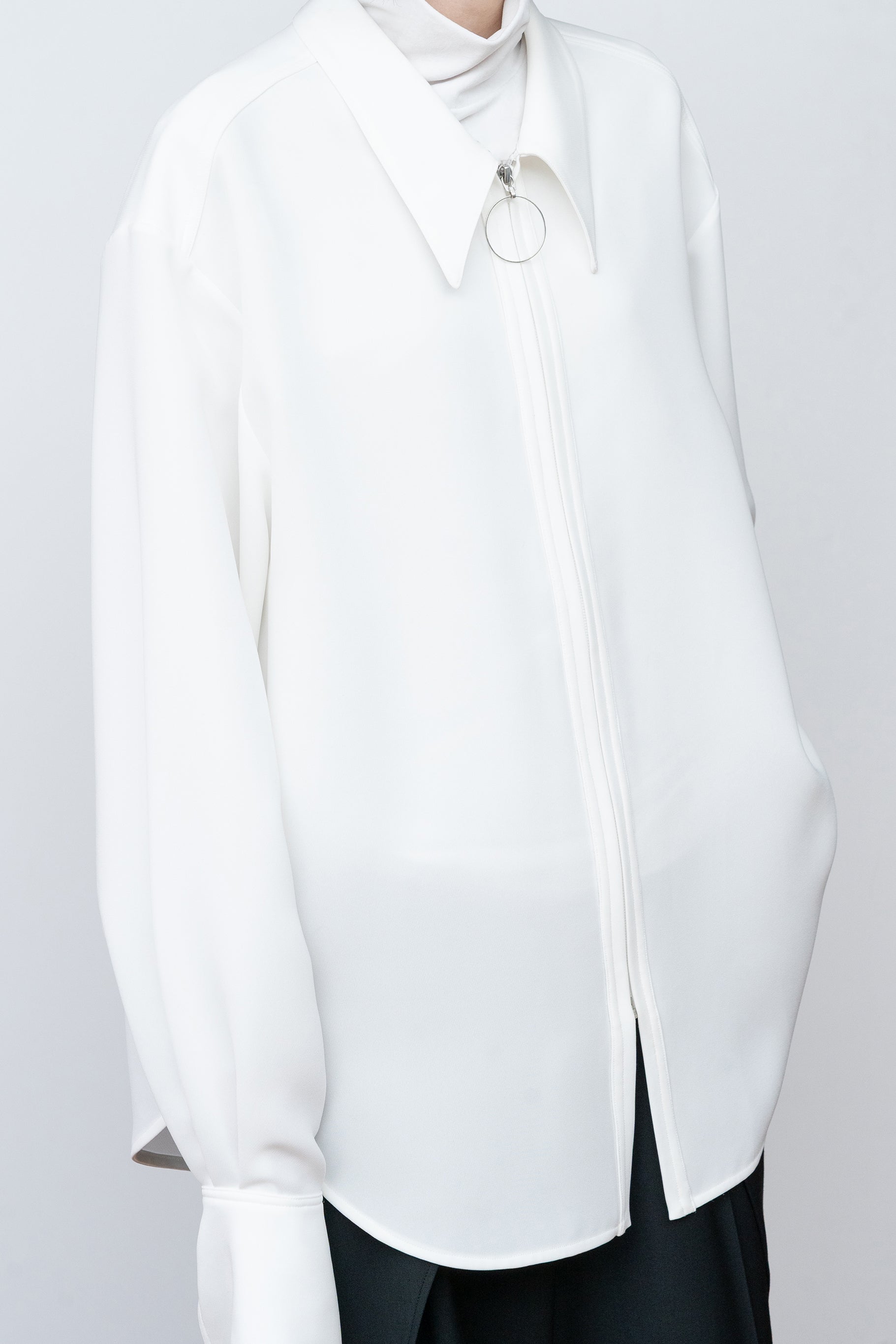 O Blouse / white