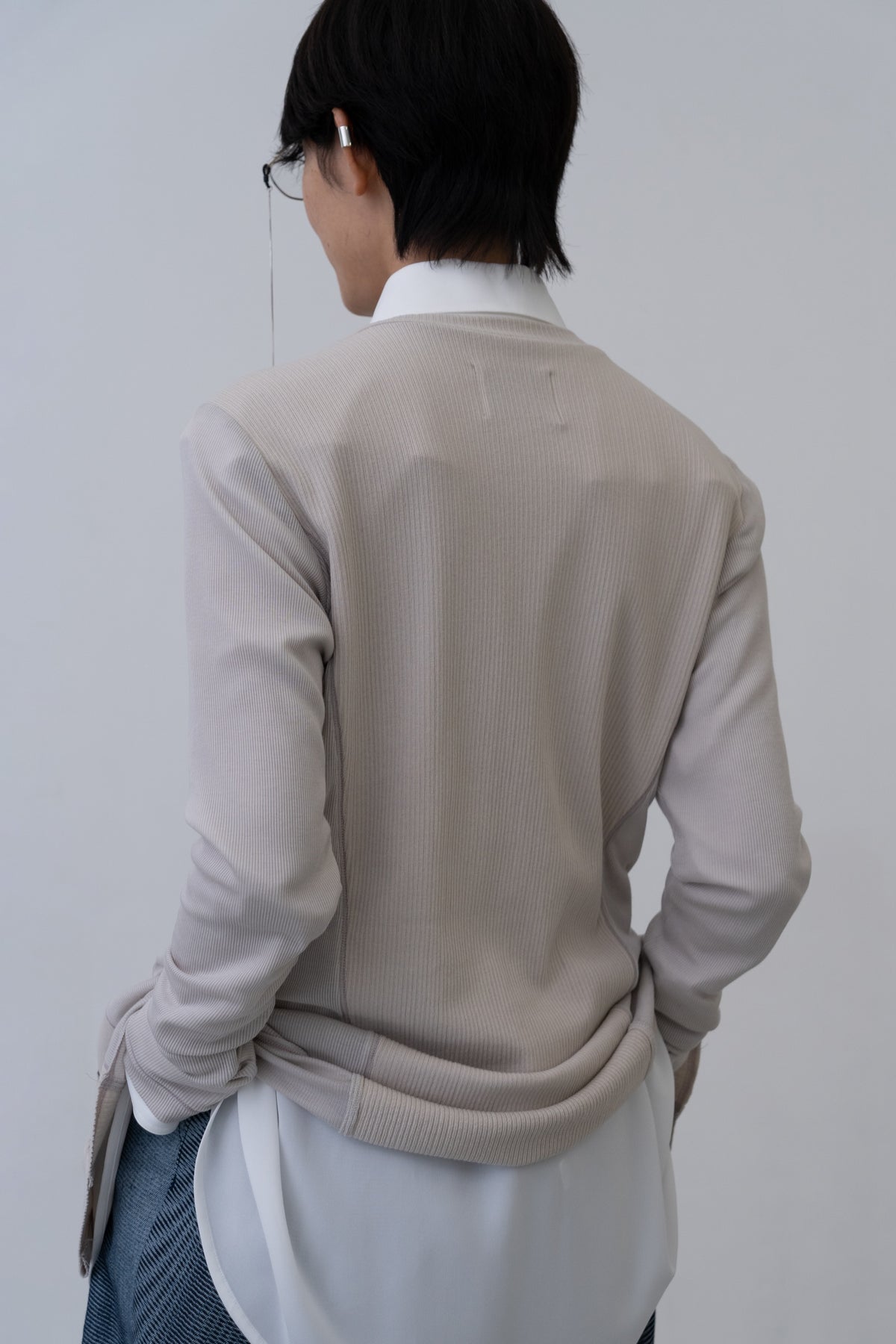 [PRE] Shapeshift Cardigan / grey-m
