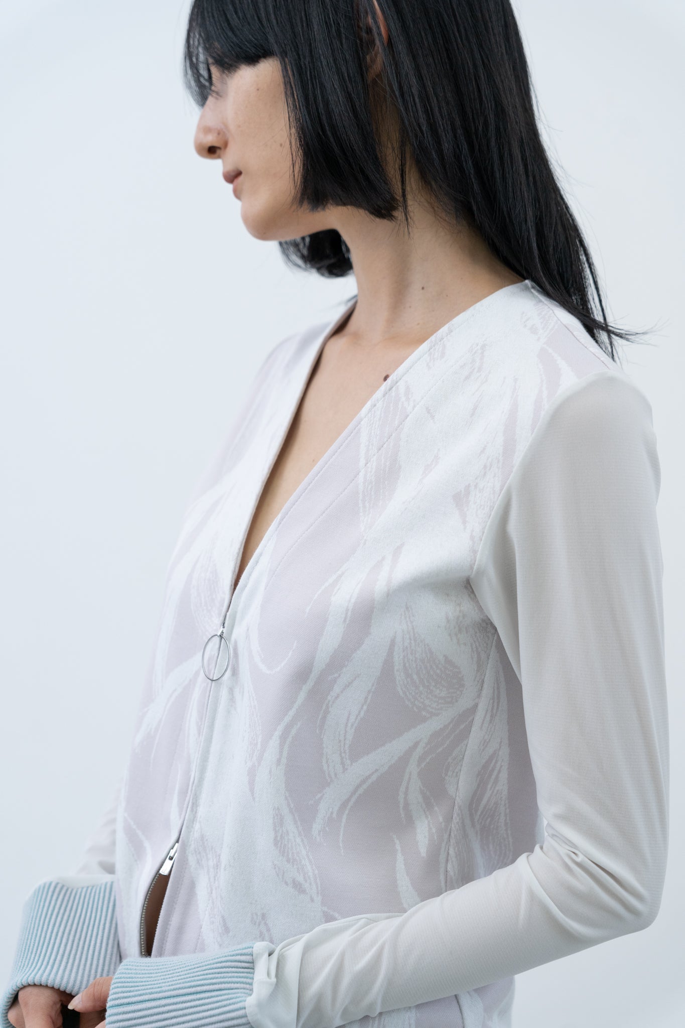 Aero Cardigan / clear