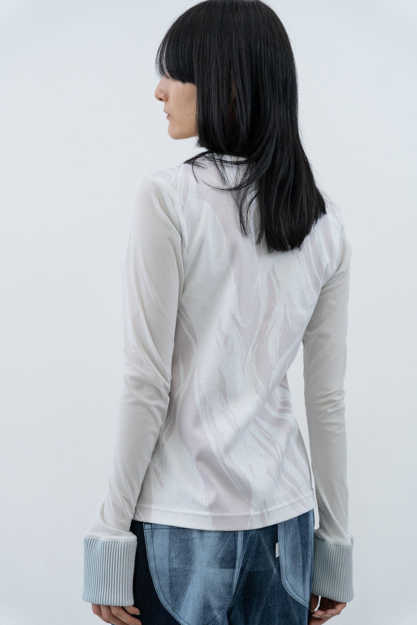 Aero Cardigan / clear