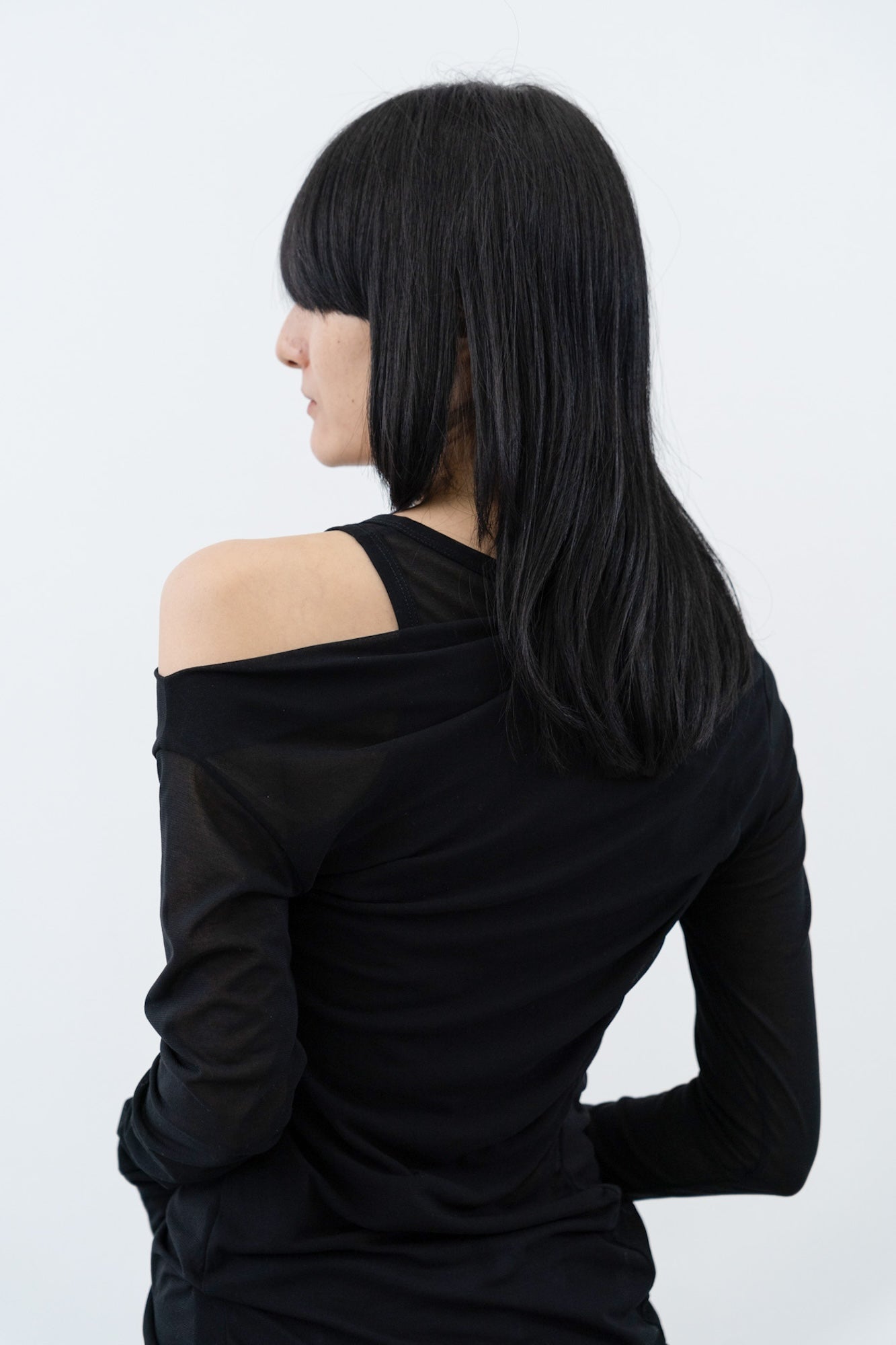 [PRE] Equil Tank / black