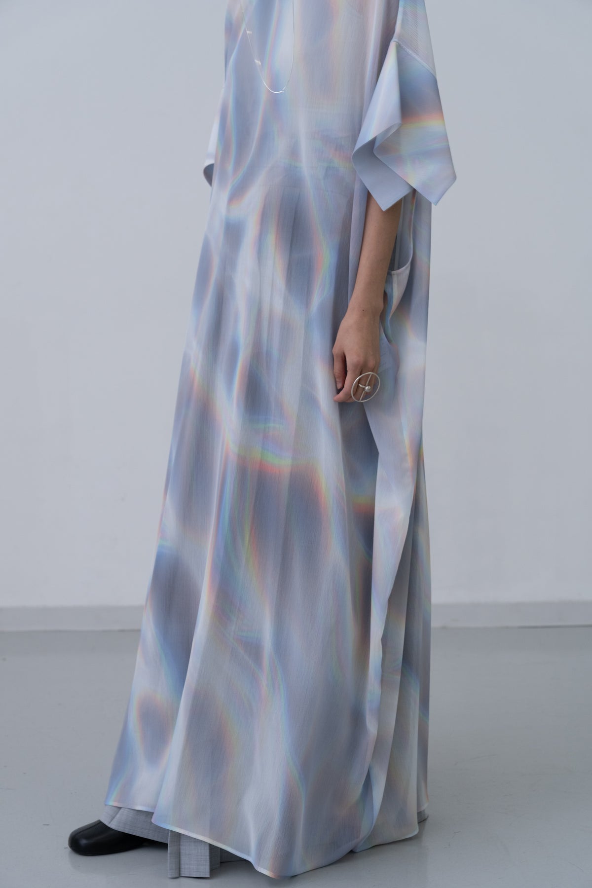 [PRE] Phenomenal Sheer Robe / lay-white