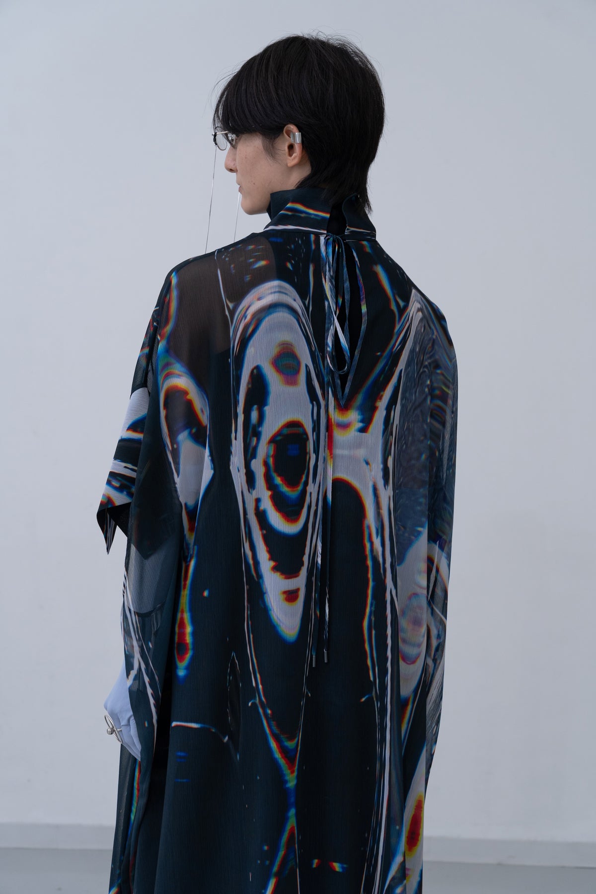 [PRE] Phenomenal Sheer Robe / oil-black
