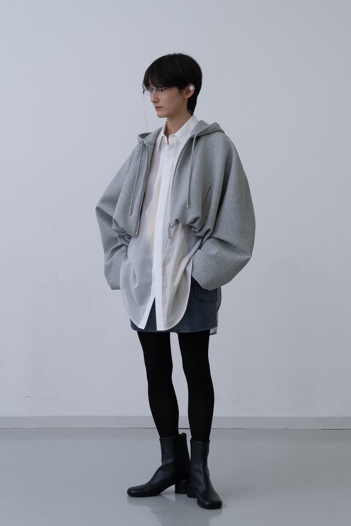 [PRE] Winker Shirt / grey-m