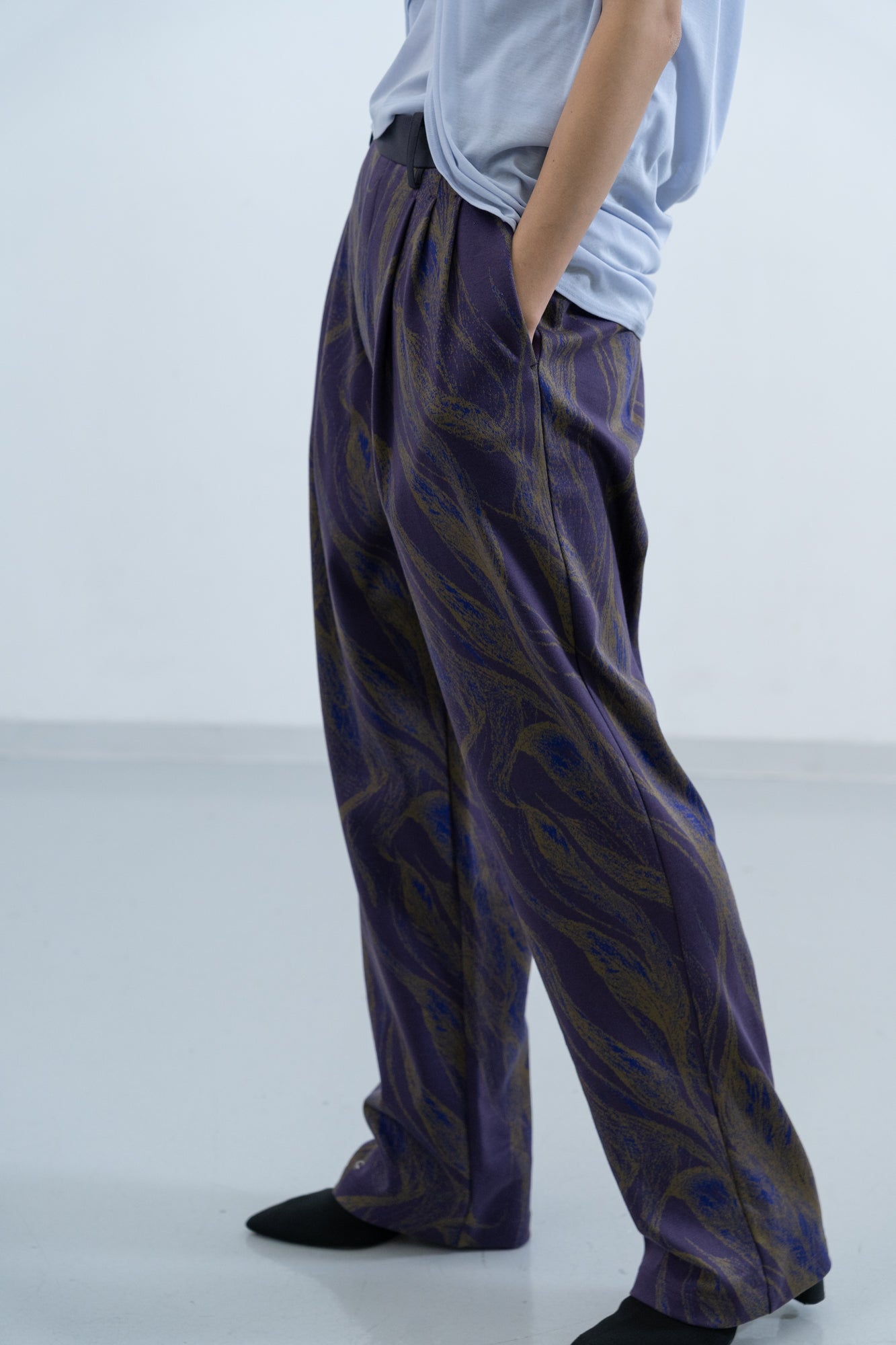 Aero Moc Trousers / violet