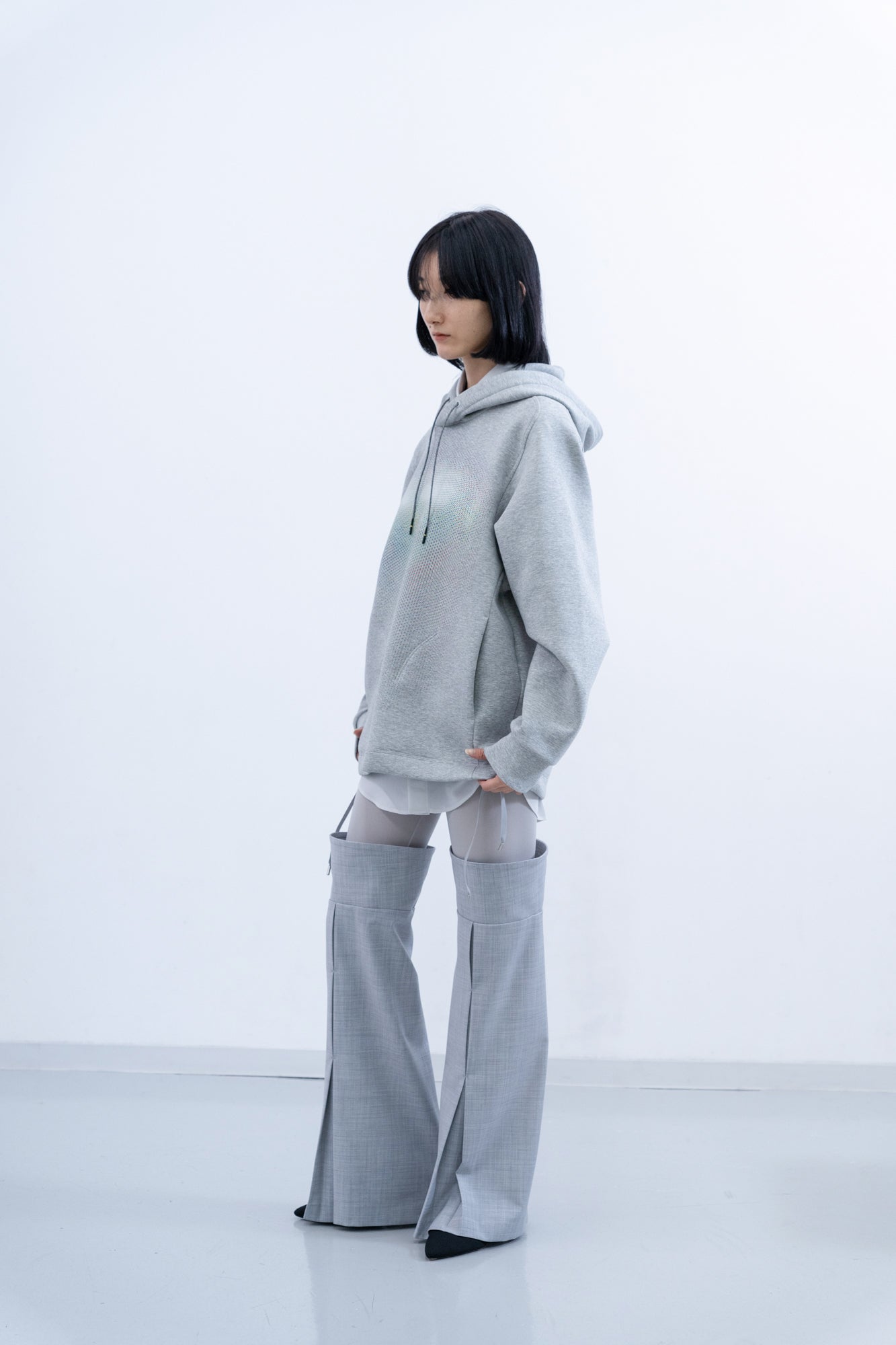 Echo Embroidery Hoodie / grey