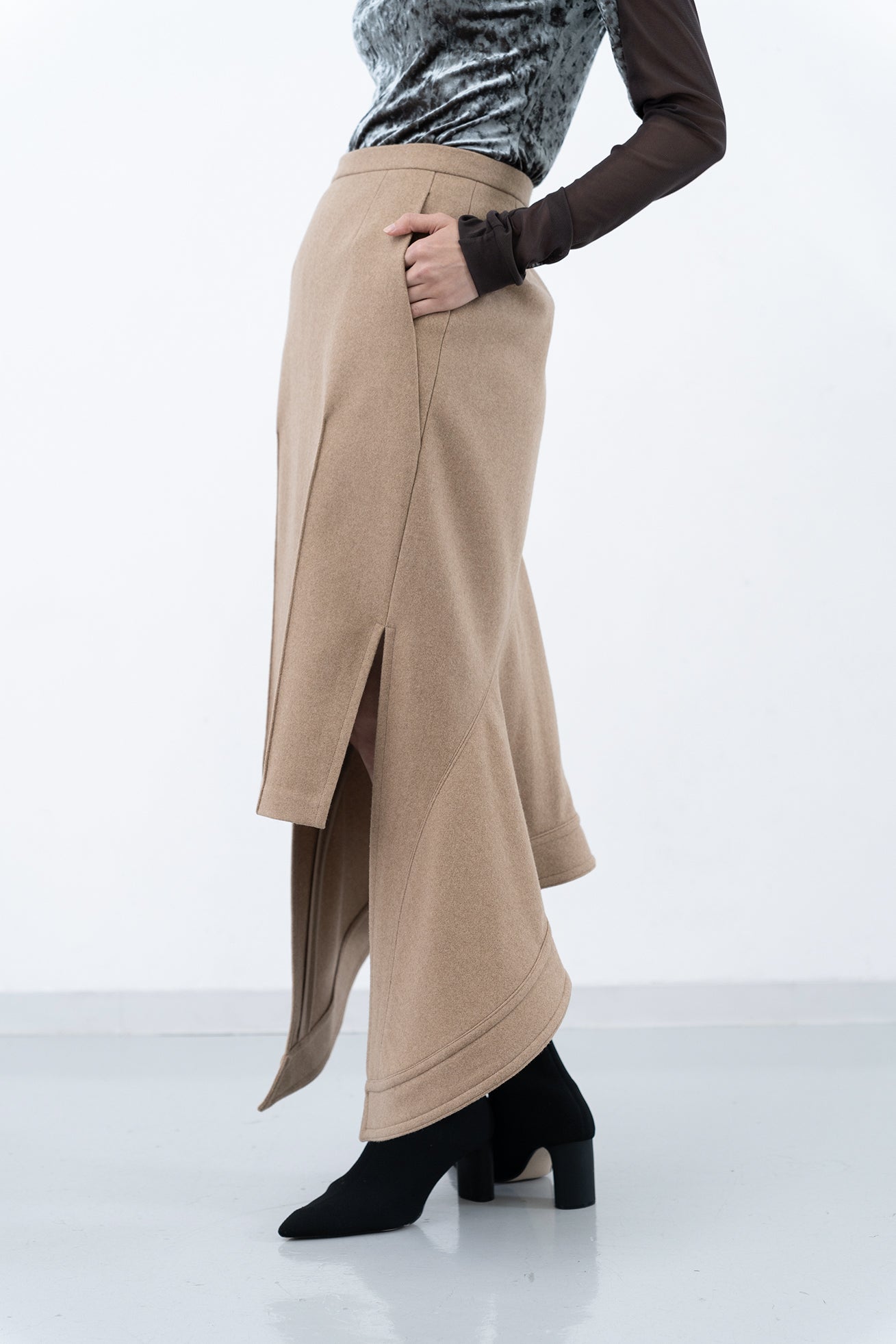 Fishtail Skirt / camel