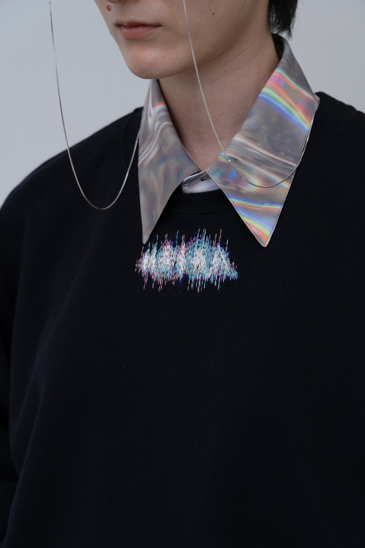 [PRE] Winker Embroidery Sweat Shirt / black