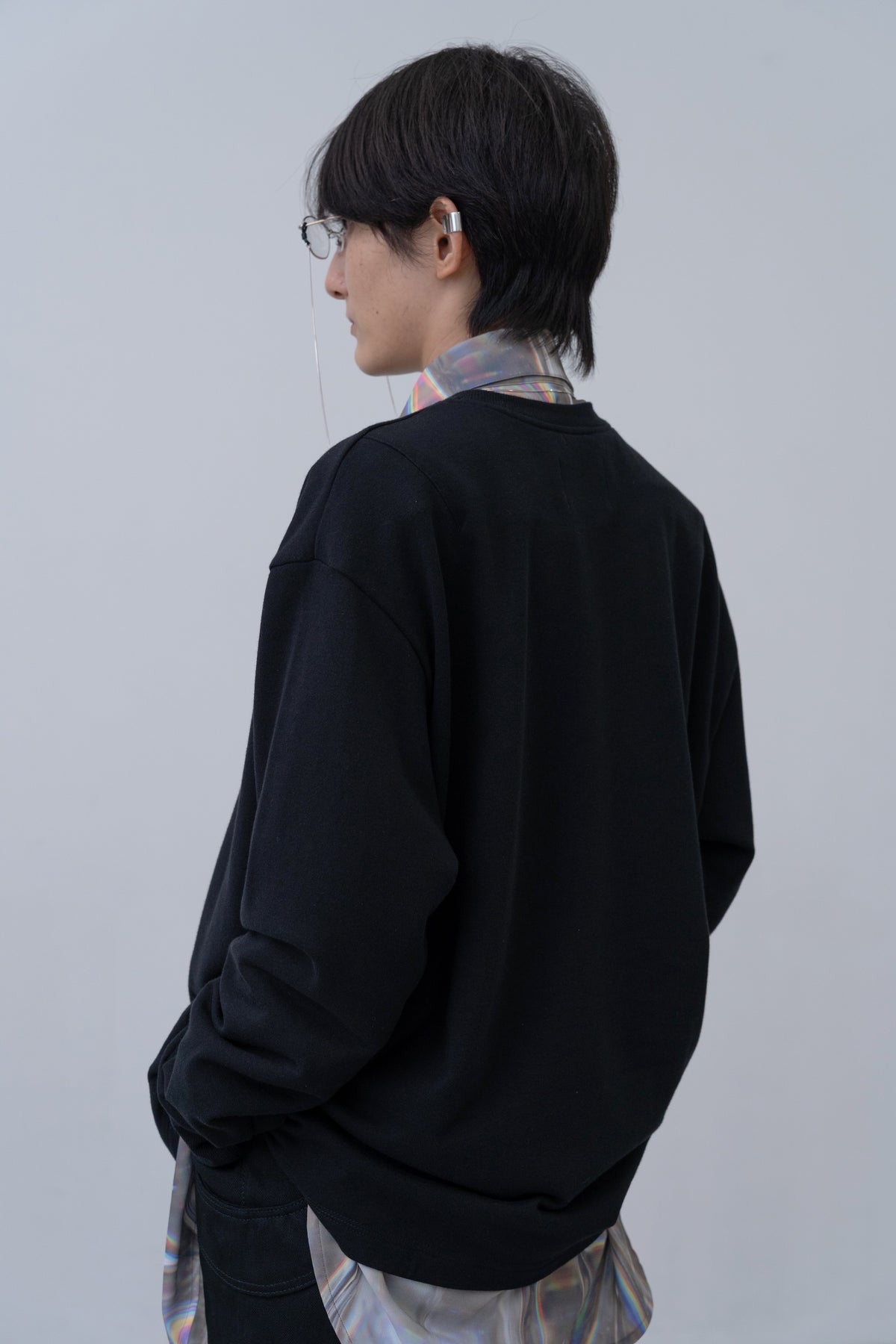 [PRE] Winker Embroidery Sweat Shirt / black