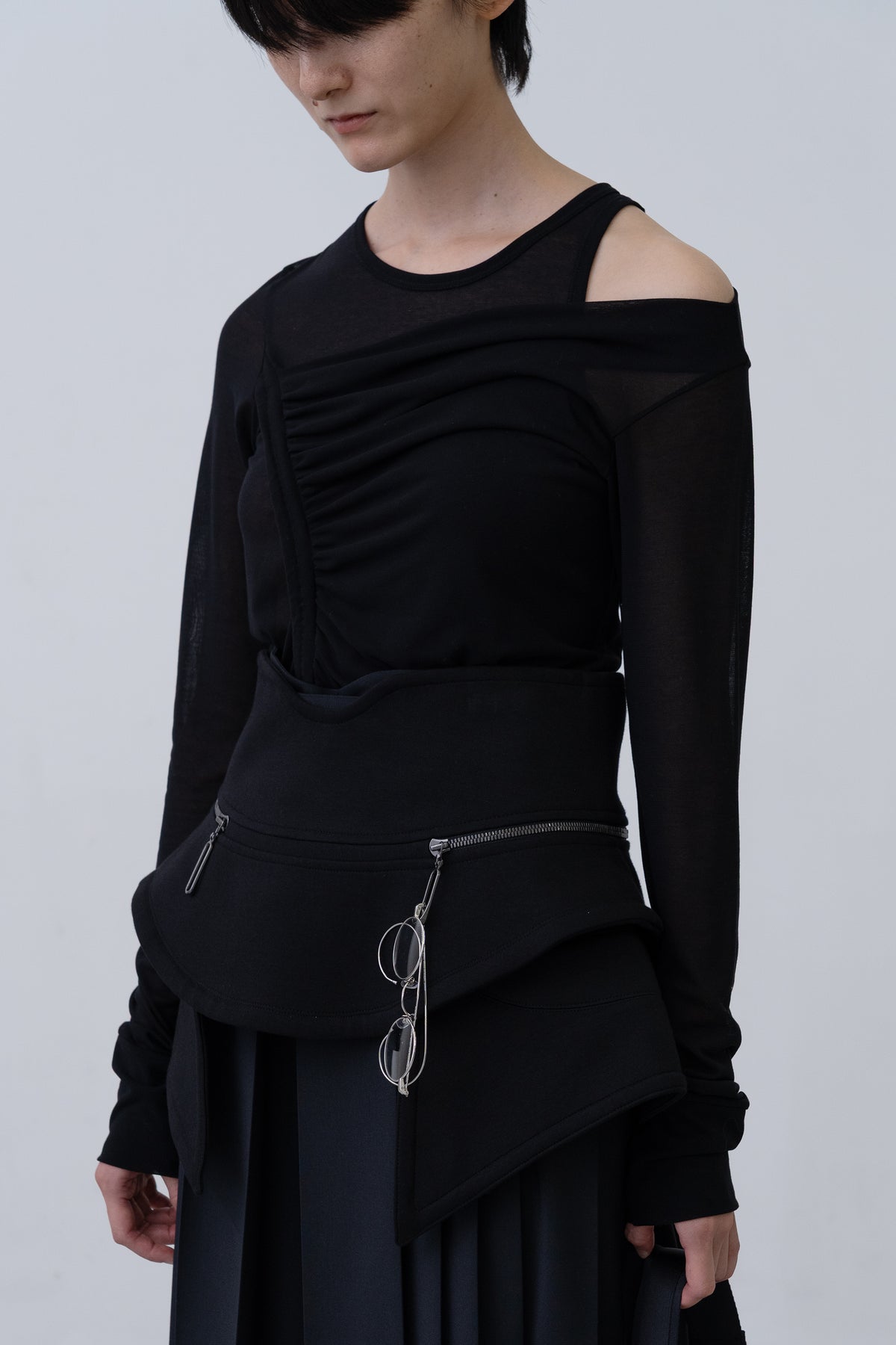 [PRE] Equil Tank / black