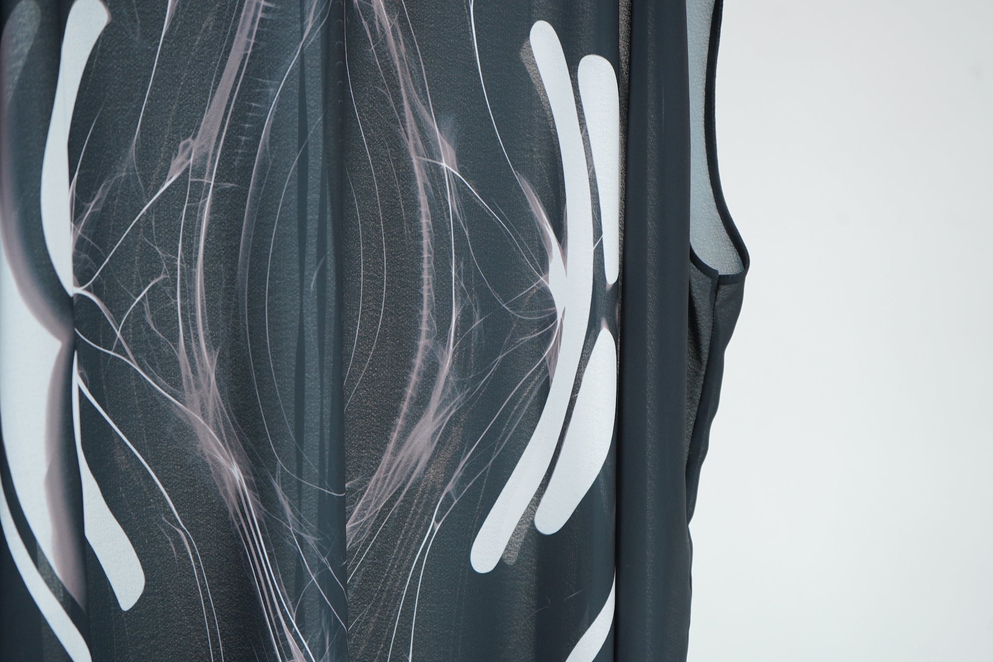Envelope Sheer Robe / black-mind