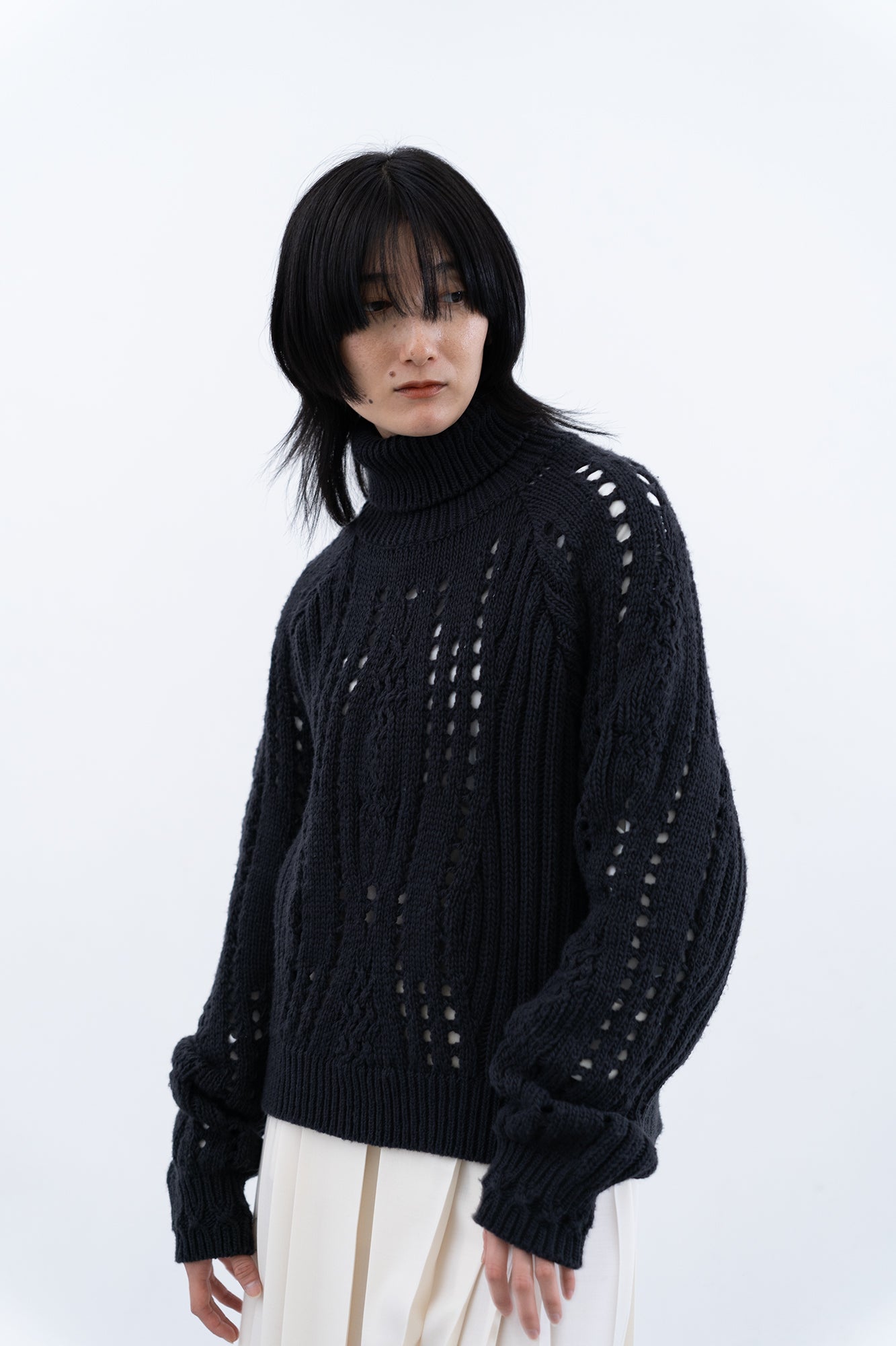 Allele Cable Sweater / charcoal