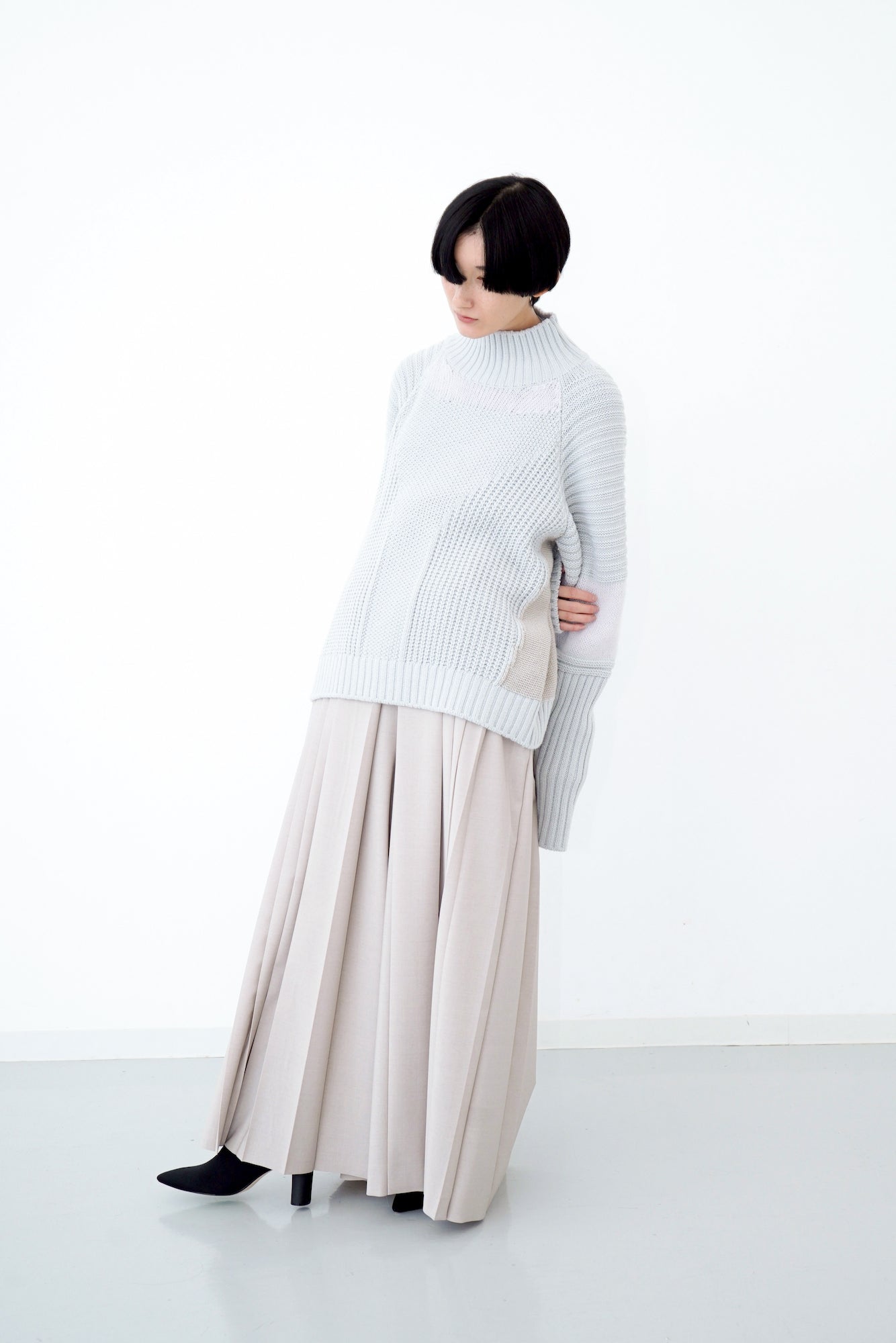 SOV Knit Sweater / ivory