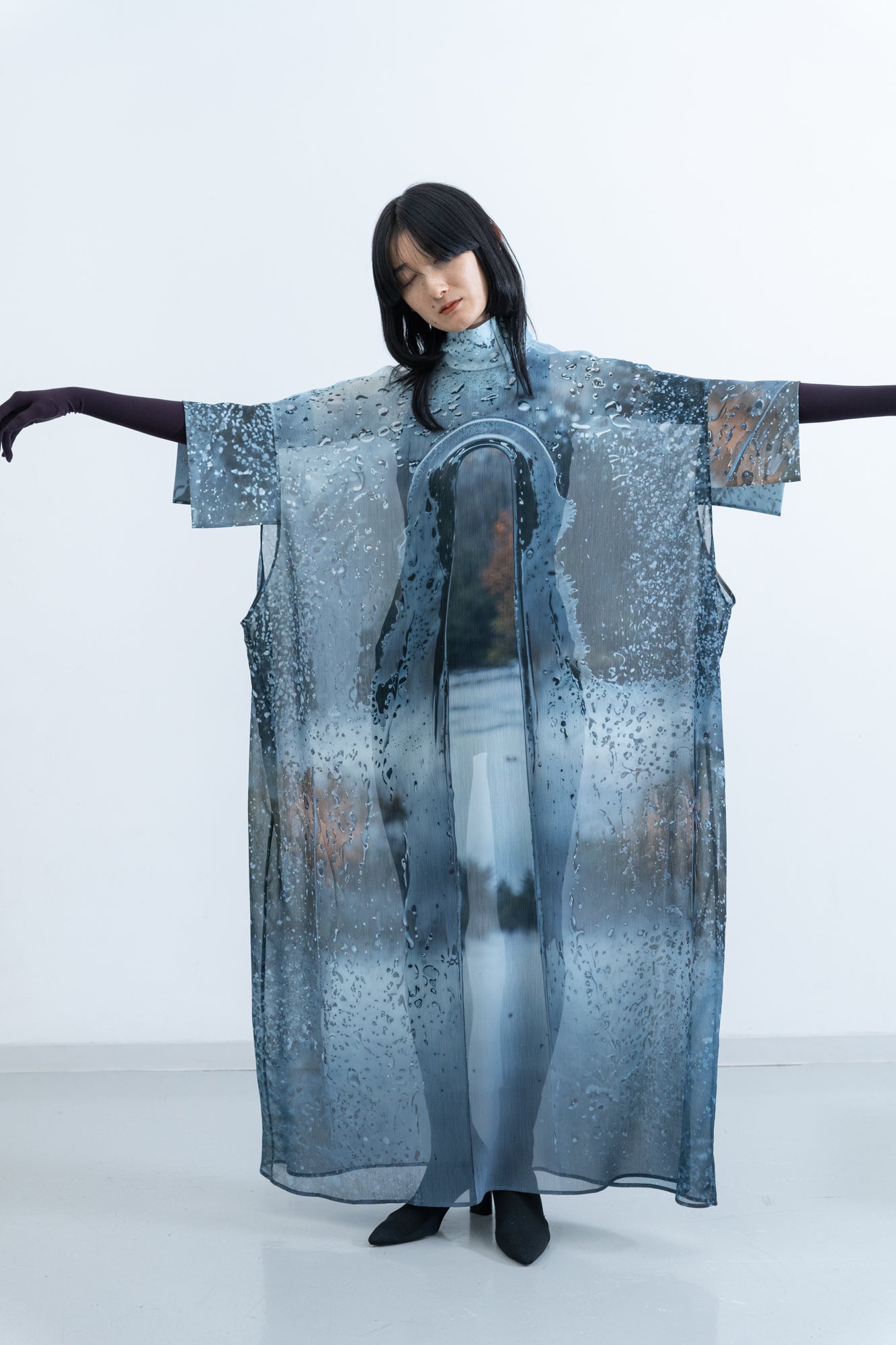 Phenomenal Sheer Robe / mist