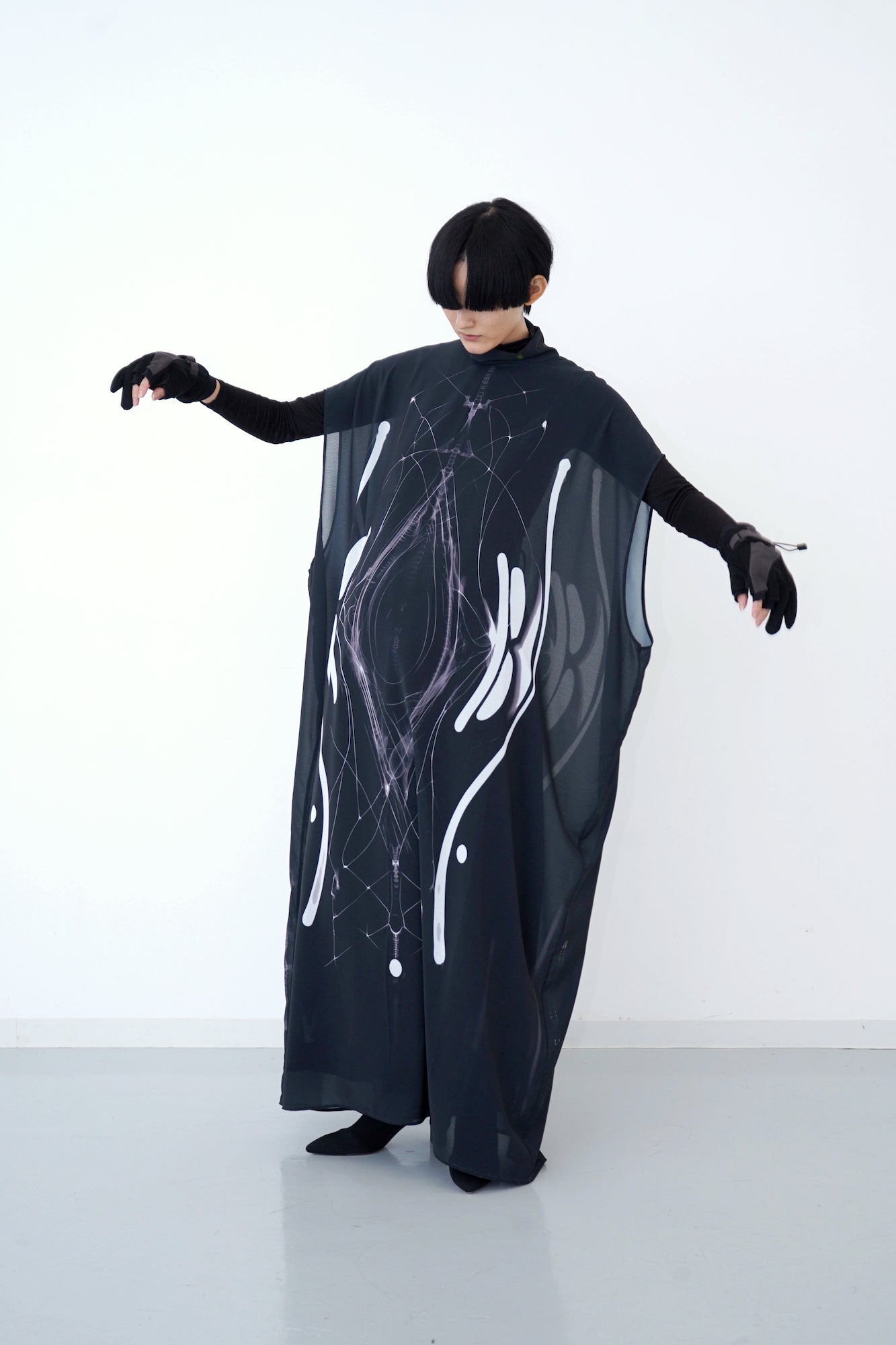 Envelope Sheer Robe / black-mind