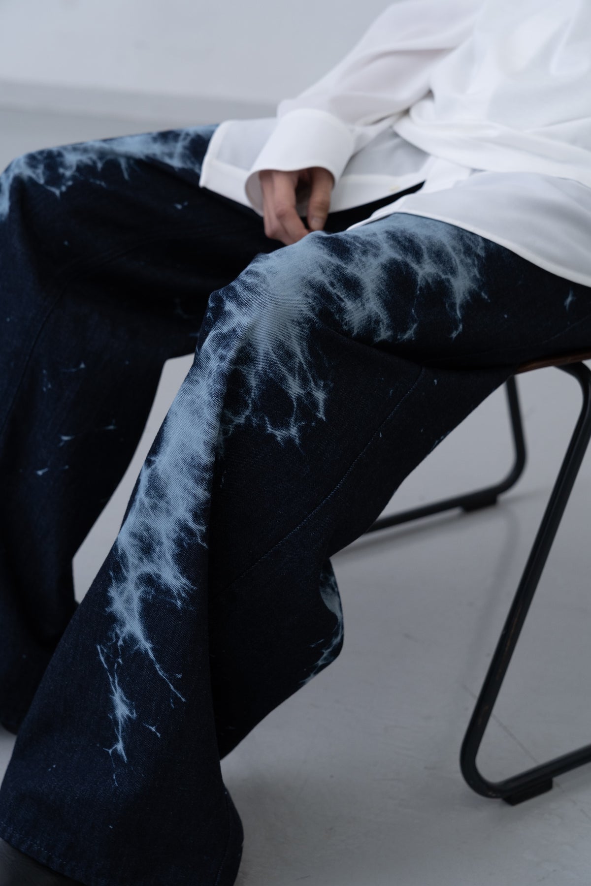 [PRE] Caustics Bleach Denim / navy