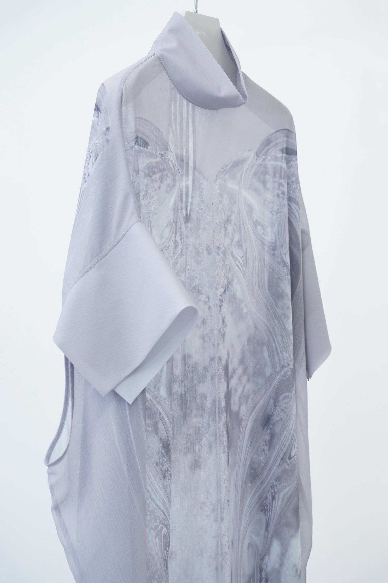 Phenomenal Sheer Robe / fog grey