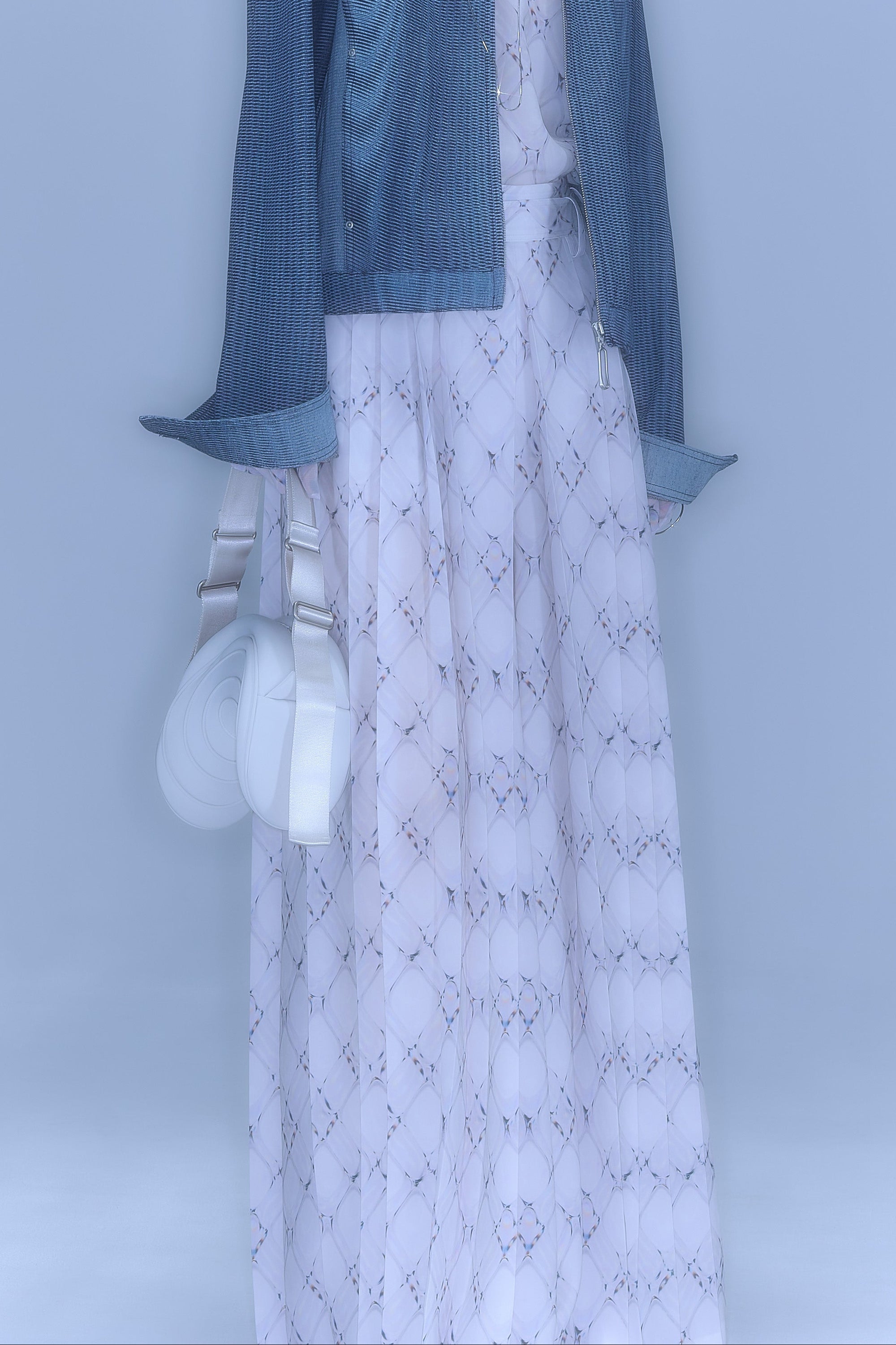 Hak Pleats Pants Lattice / white