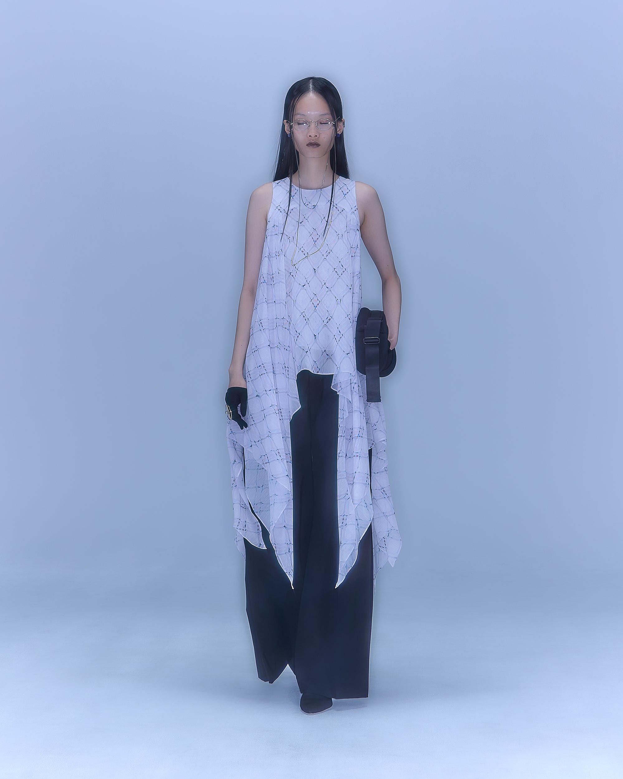 [PRE] Lattice Skyfish Robe / white