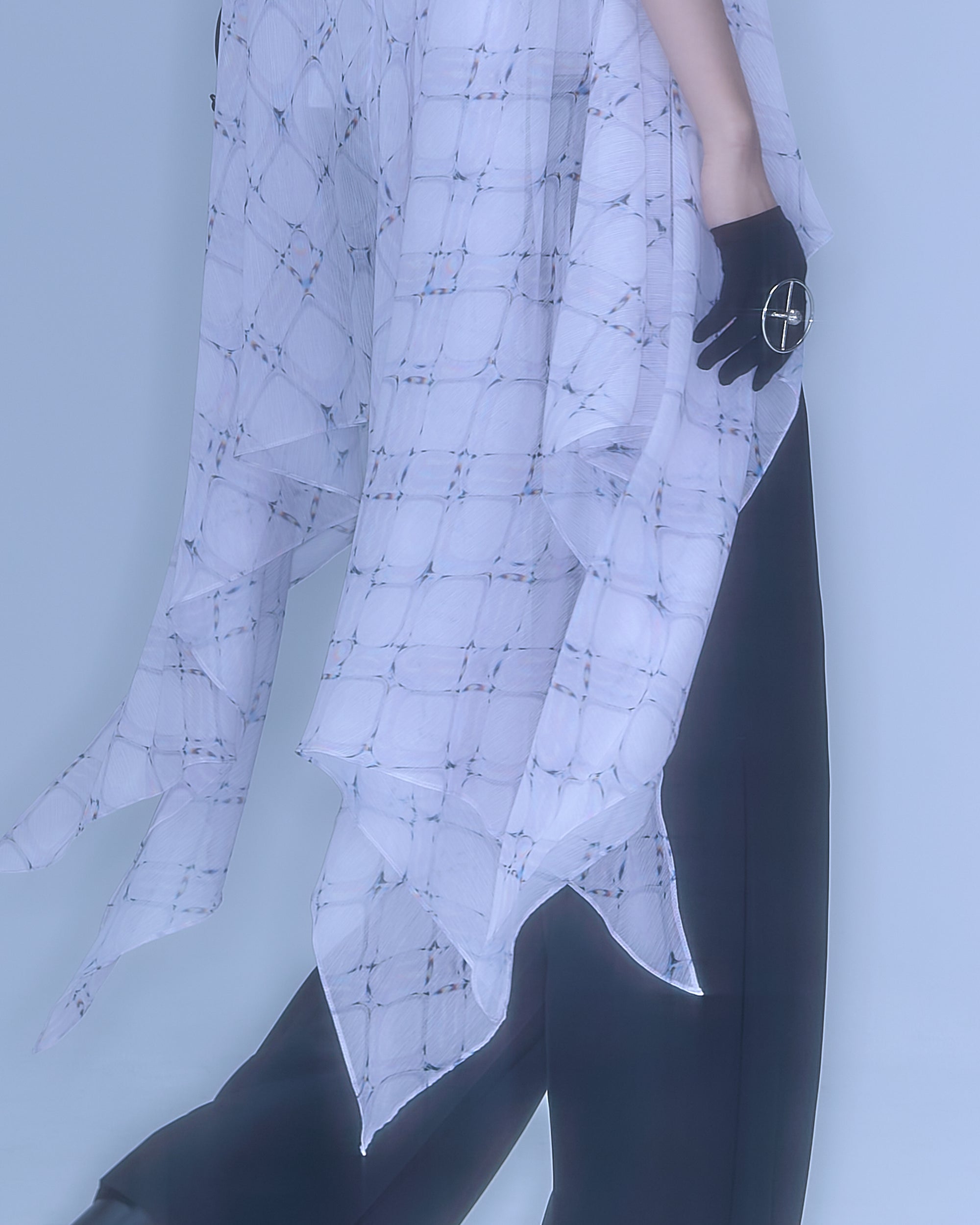 [PRE] Lattice Skyfish Robe / white