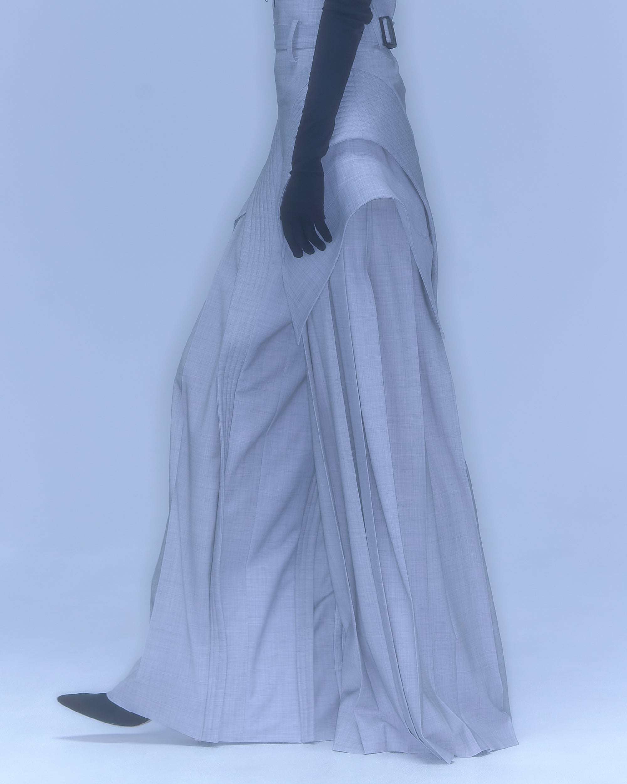 [PRE] Atlantis Pleats Trousers / grey